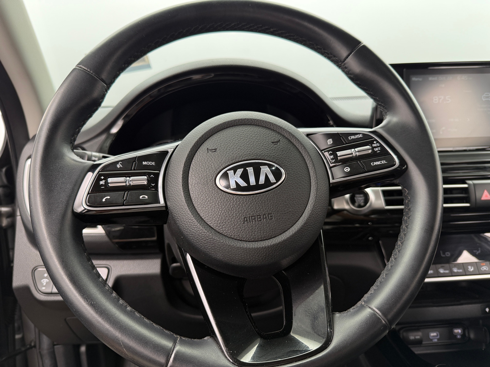 Thumbnail: 2021 Kia Seltos - 4