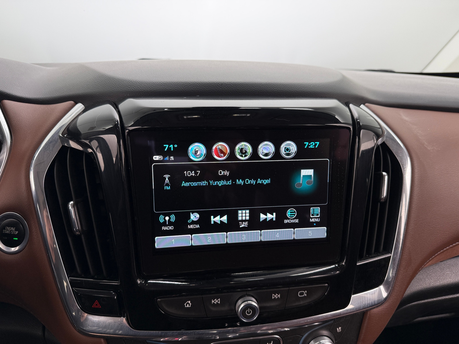 Thumbnail: 2018 Chevrolet Traverse - 3