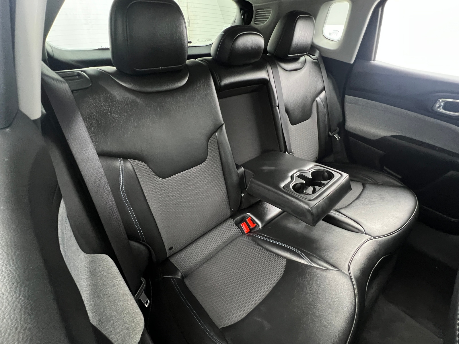 Thumbnail: 2022 Jeep Compass - 6