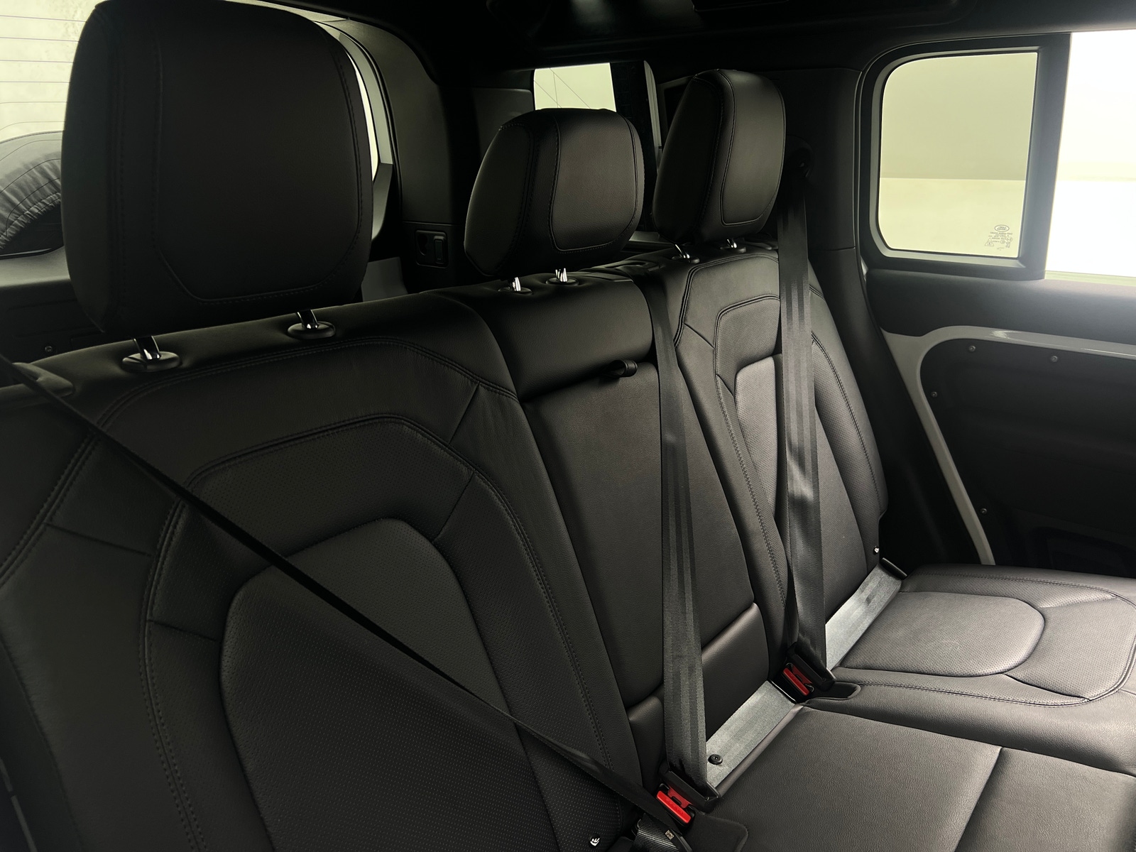 Thumbnail: 2023 Land Rover Defender - 5