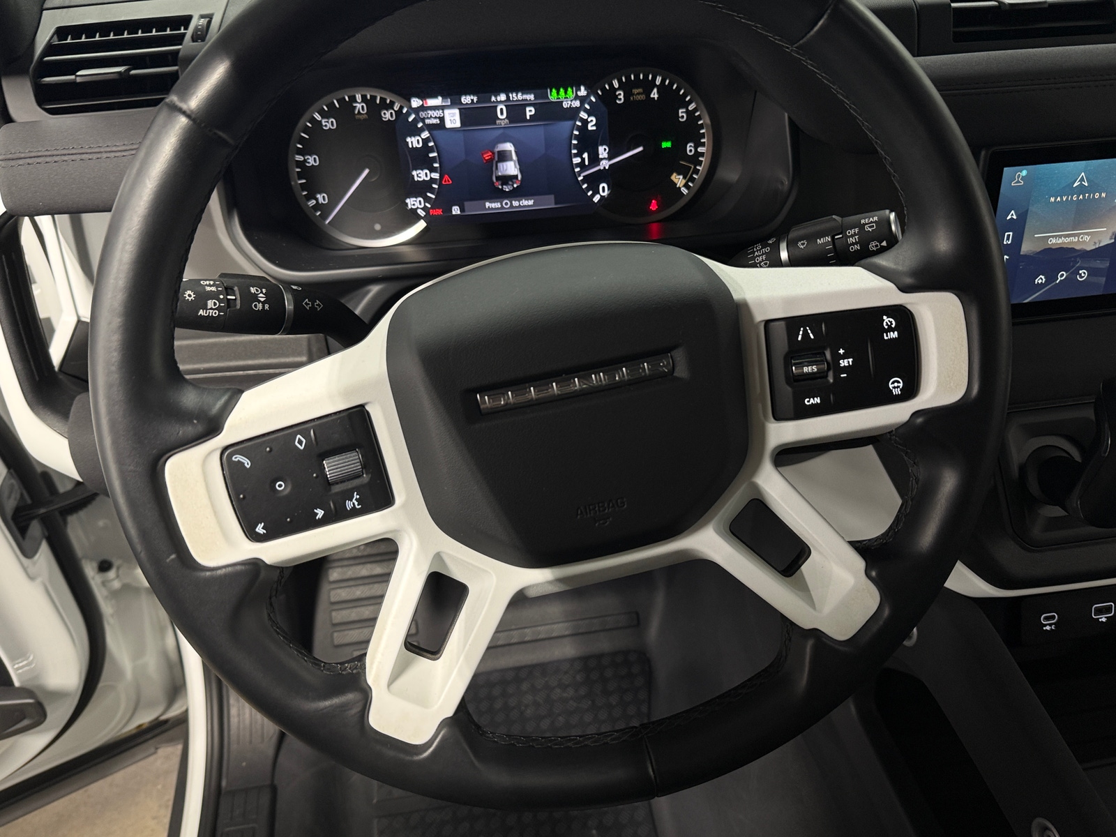 Thumbnail: 2023 Land Rover Defender - 4