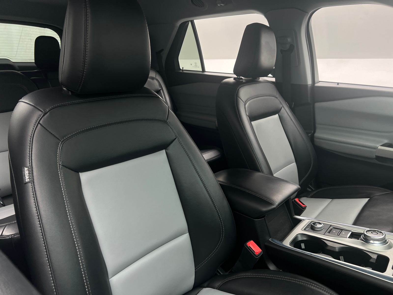 Thumbnail: 2022 Ford Explorer - 2
