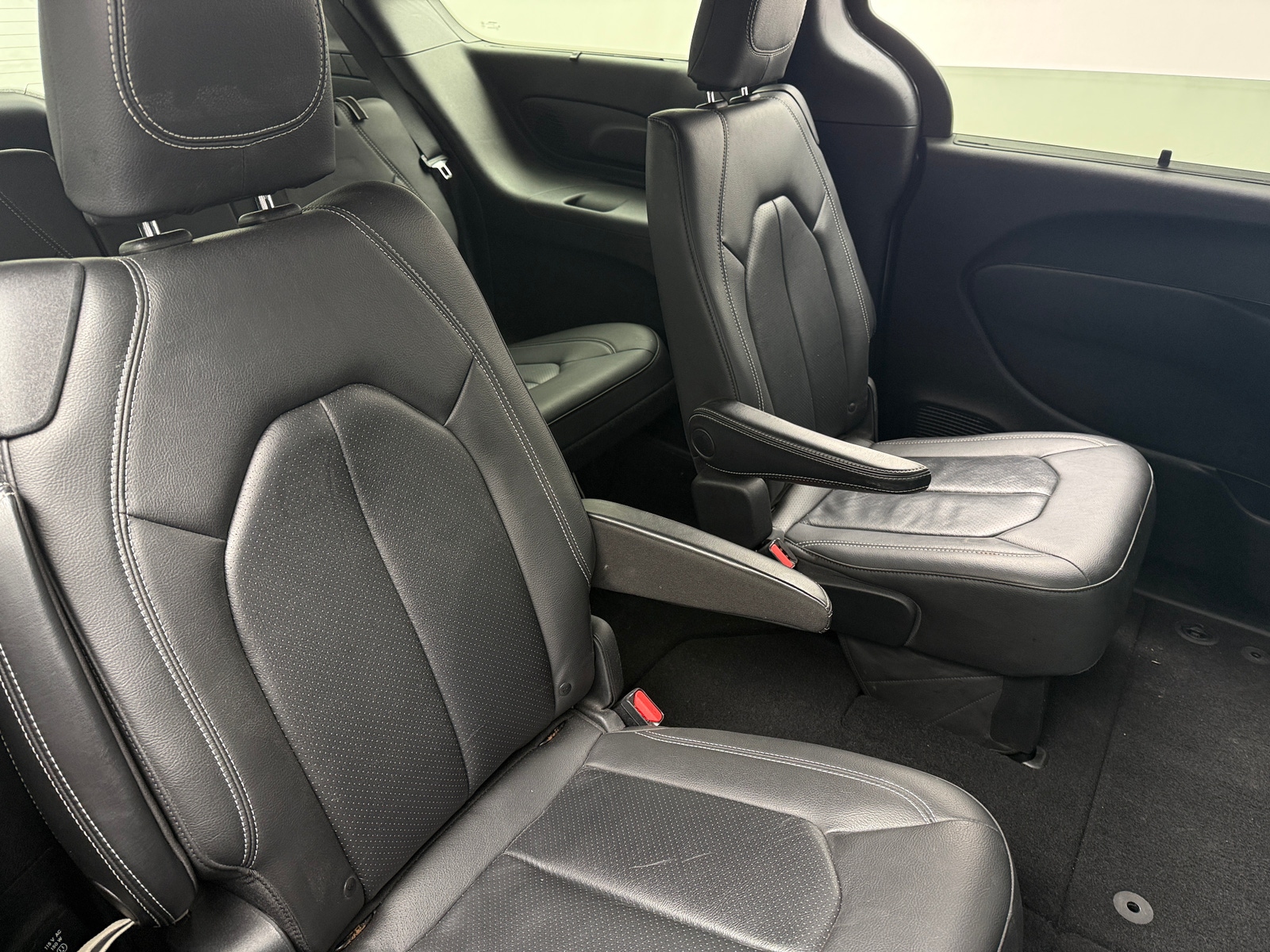 Thumbnail: 2020 Chrysler Pacifica - 5
