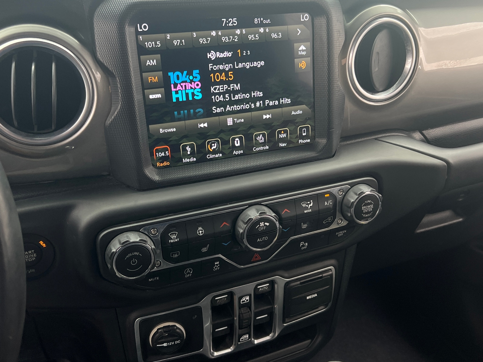 Thumbnail: 2018 Jeep Wrangler - 4