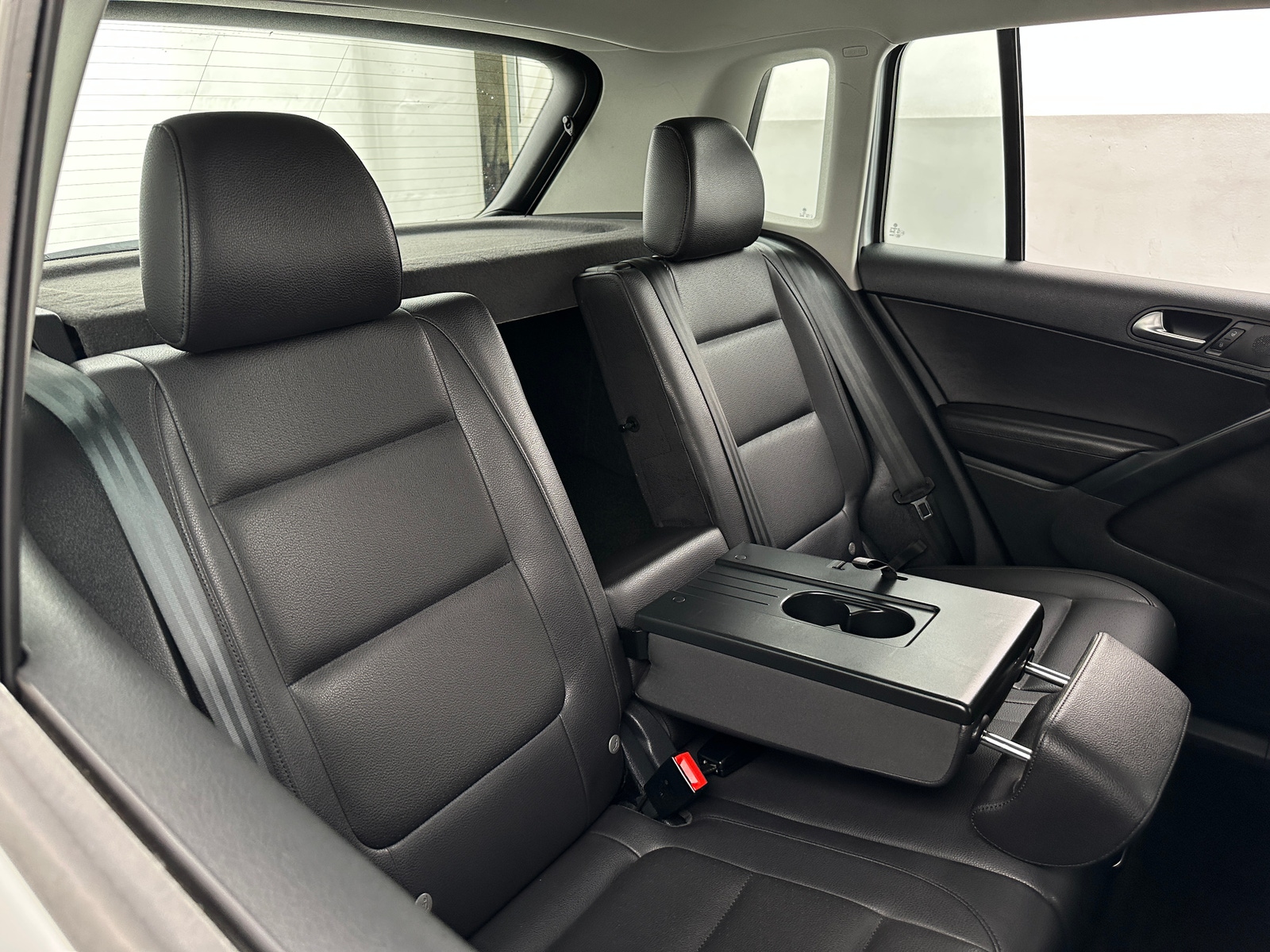 Thumbnail: 2016 Volkswagen Tiguan - 6