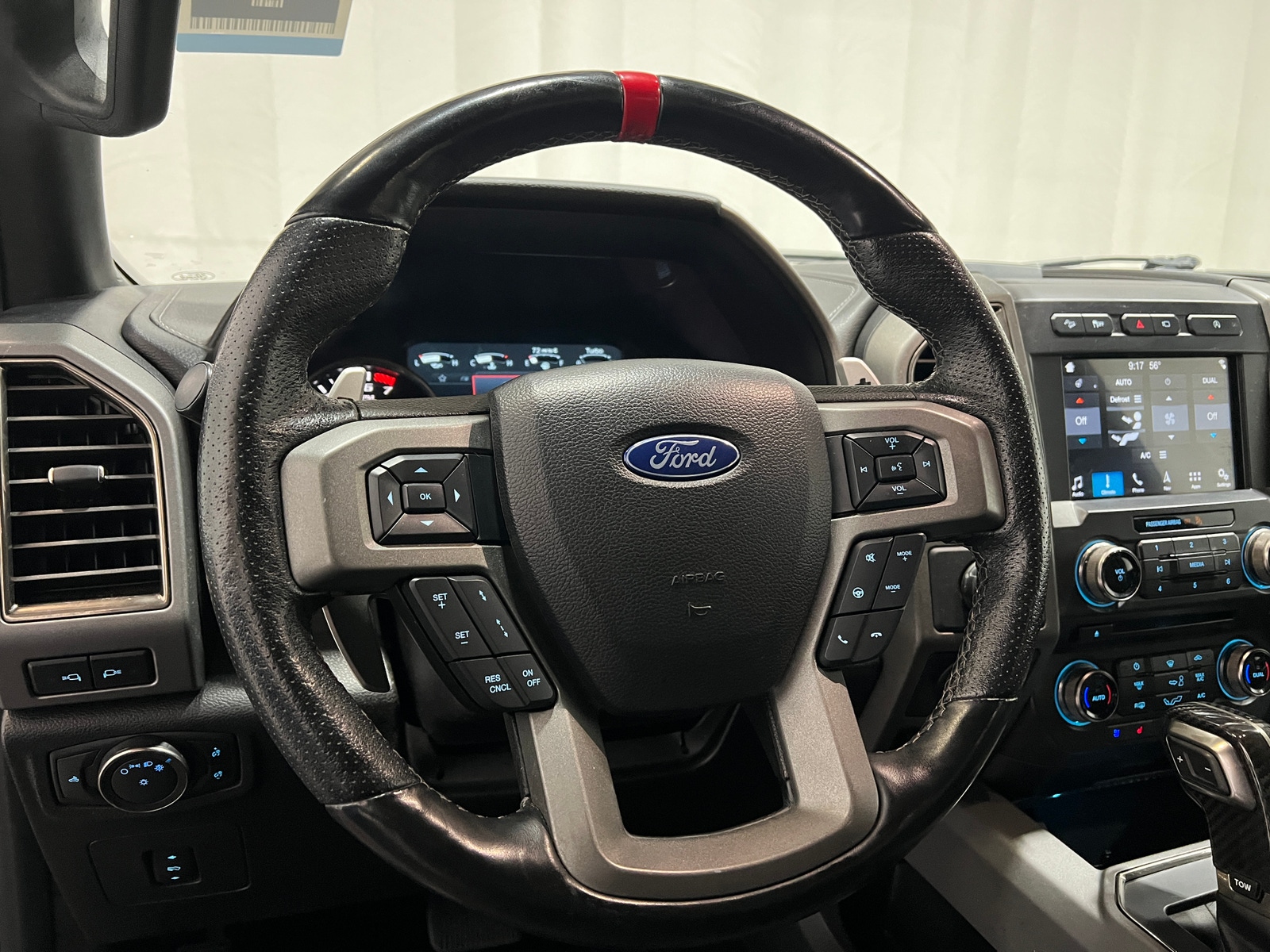 Thumbnail: 2018 Ford Econoline - 4
