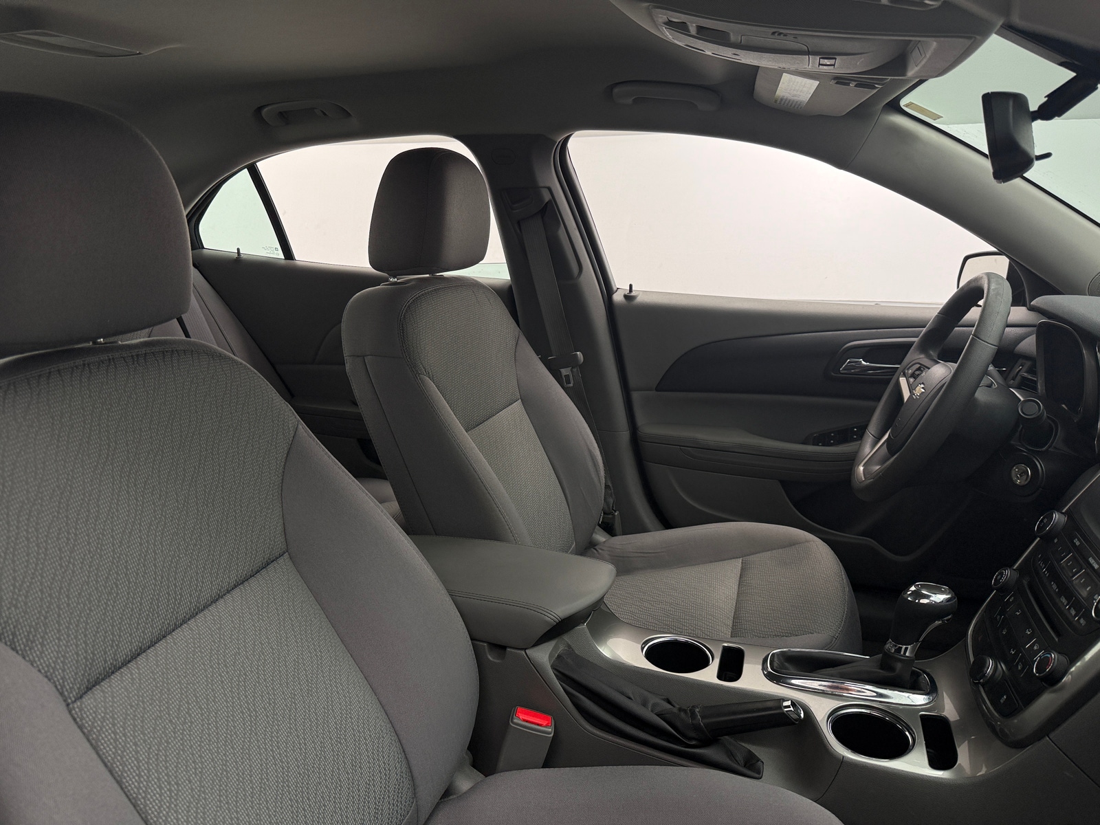 Thumbnail: 2015 Chevrolet Malibu - 2