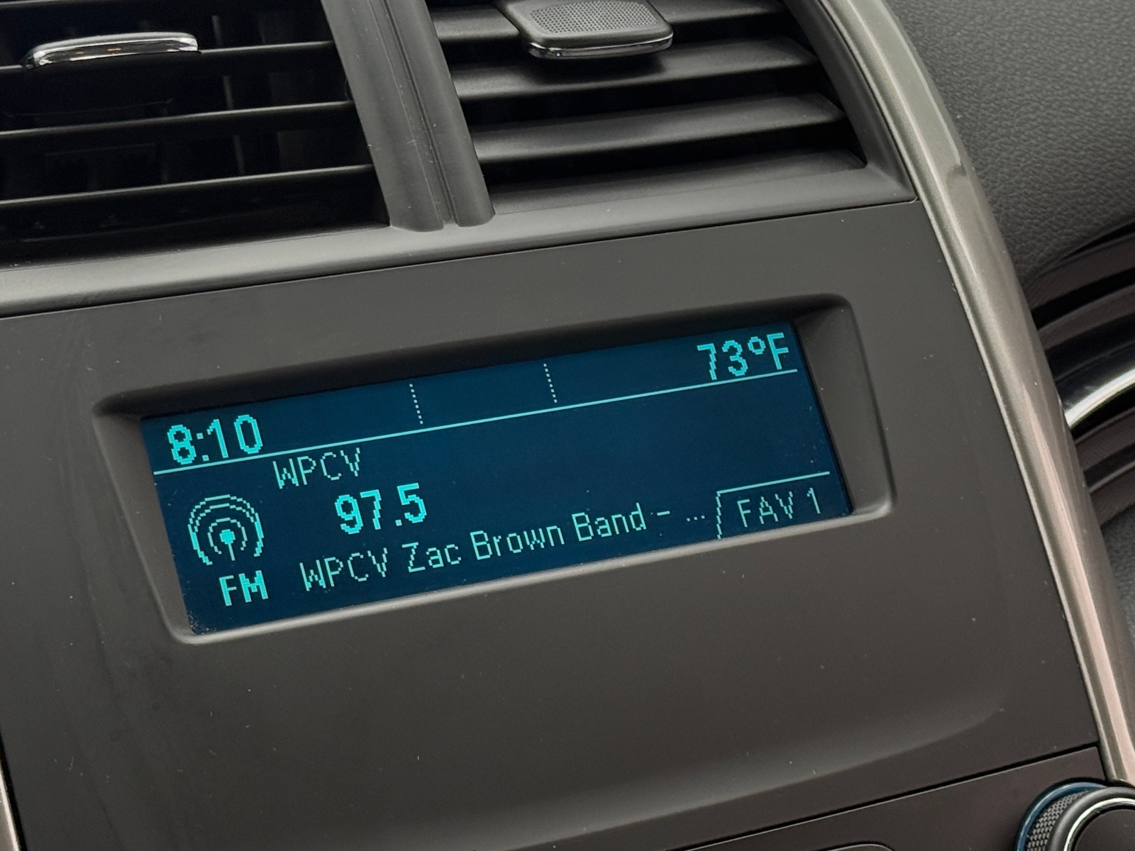 Thumbnail: 2015 Chevrolet Malibu - 4