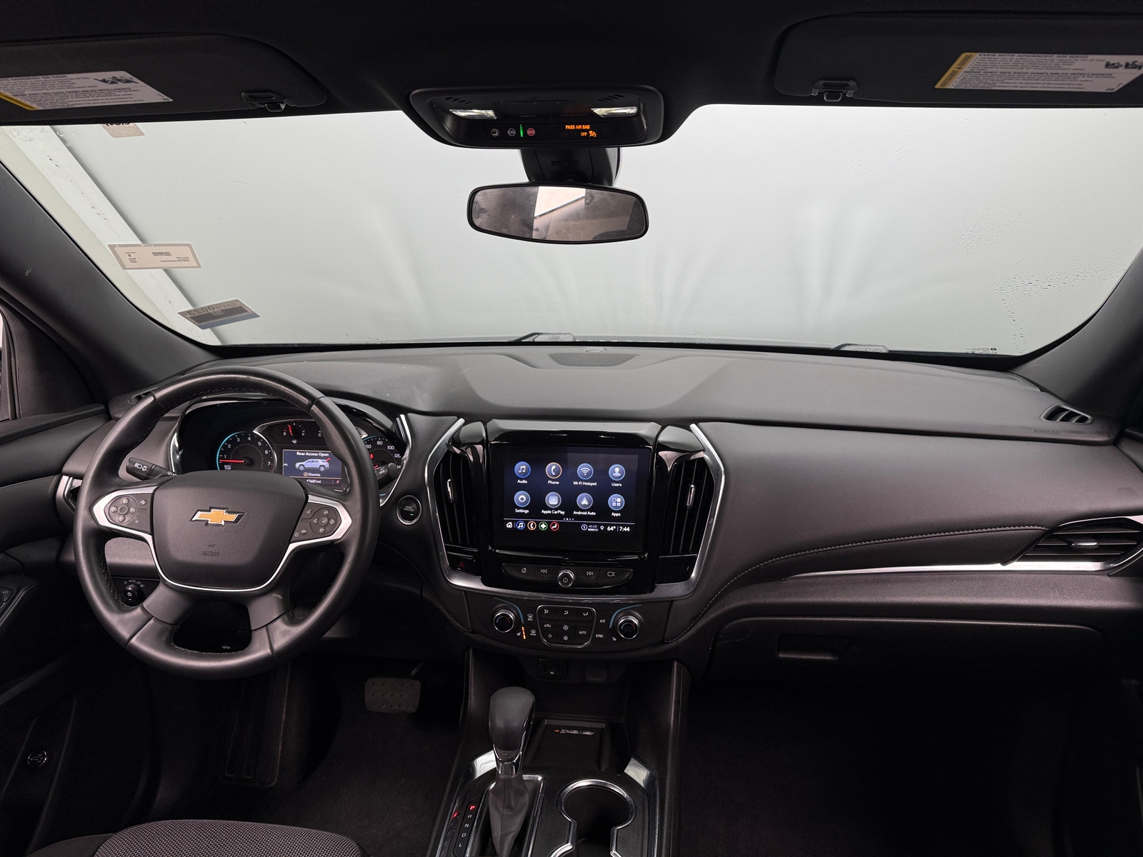 Thumbnail: 2023 Chevrolet Traverse - 3