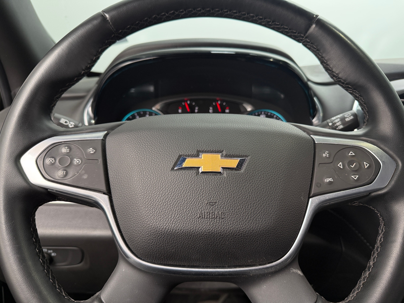 Thumbnail: 2023 Chevrolet Traverse - 5