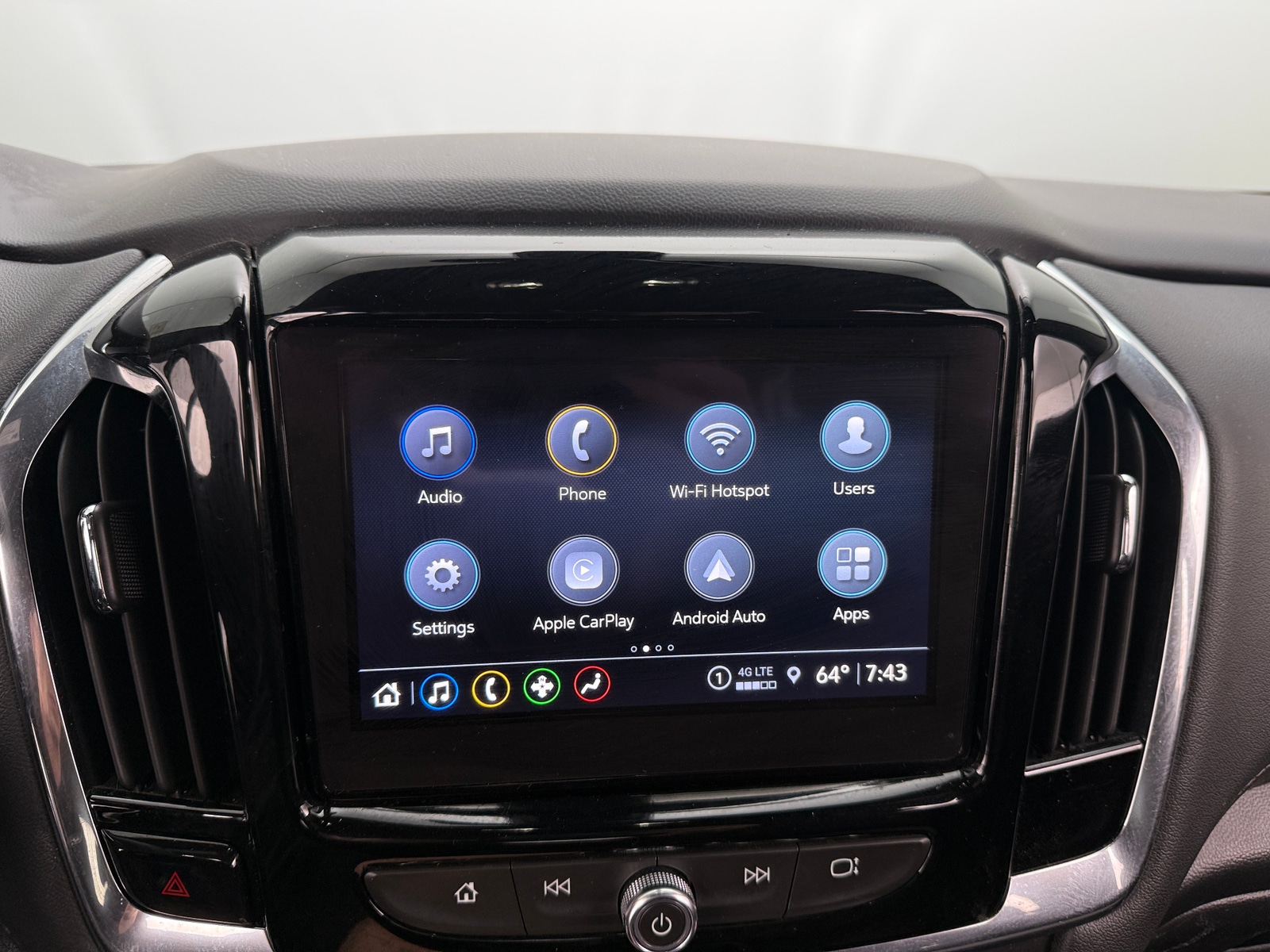 Thumbnail: 2023 Chevrolet Traverse - 4