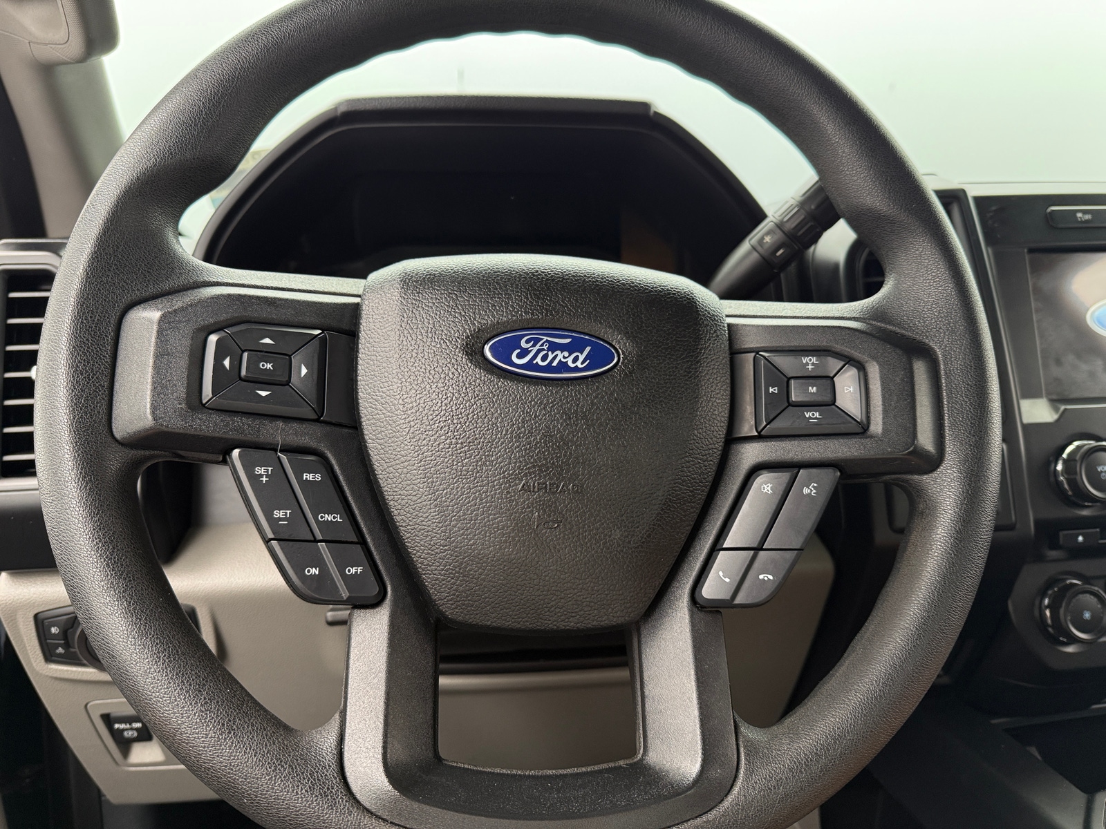 Thumbnail: 2018 Ford Econoline - 5