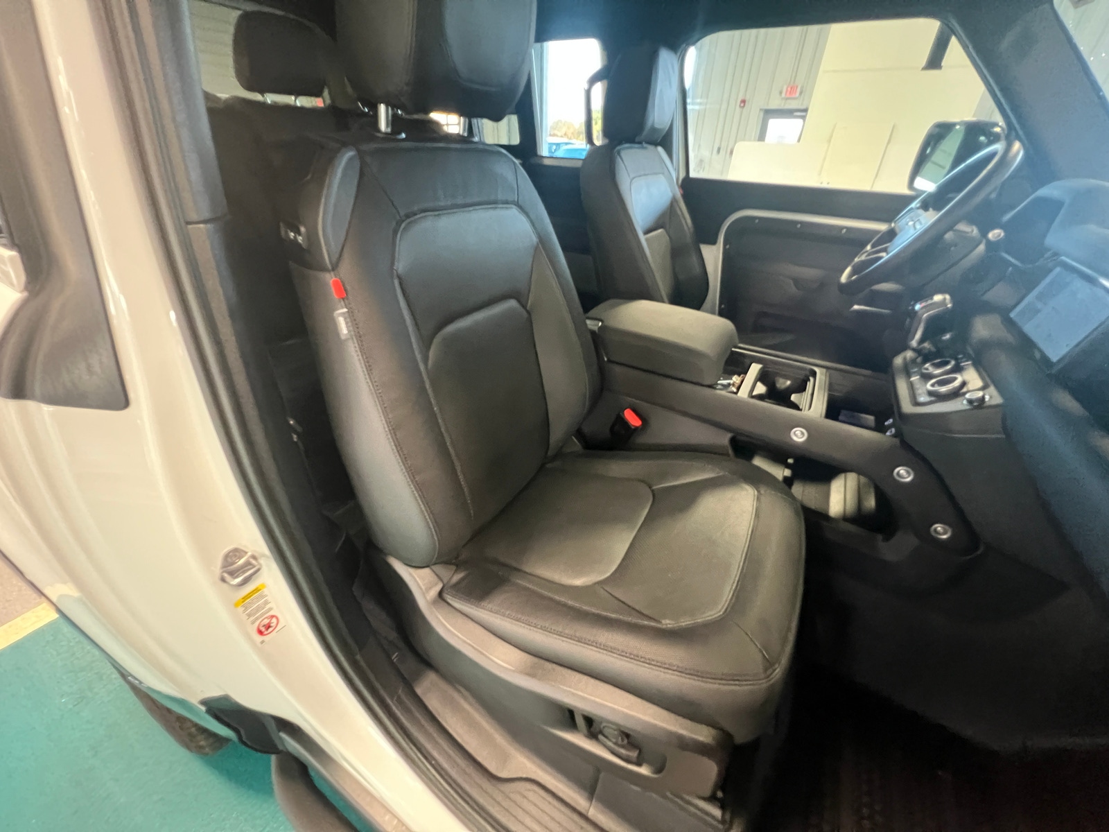 Thumbnail: 2023 Land Rover Defender - 2