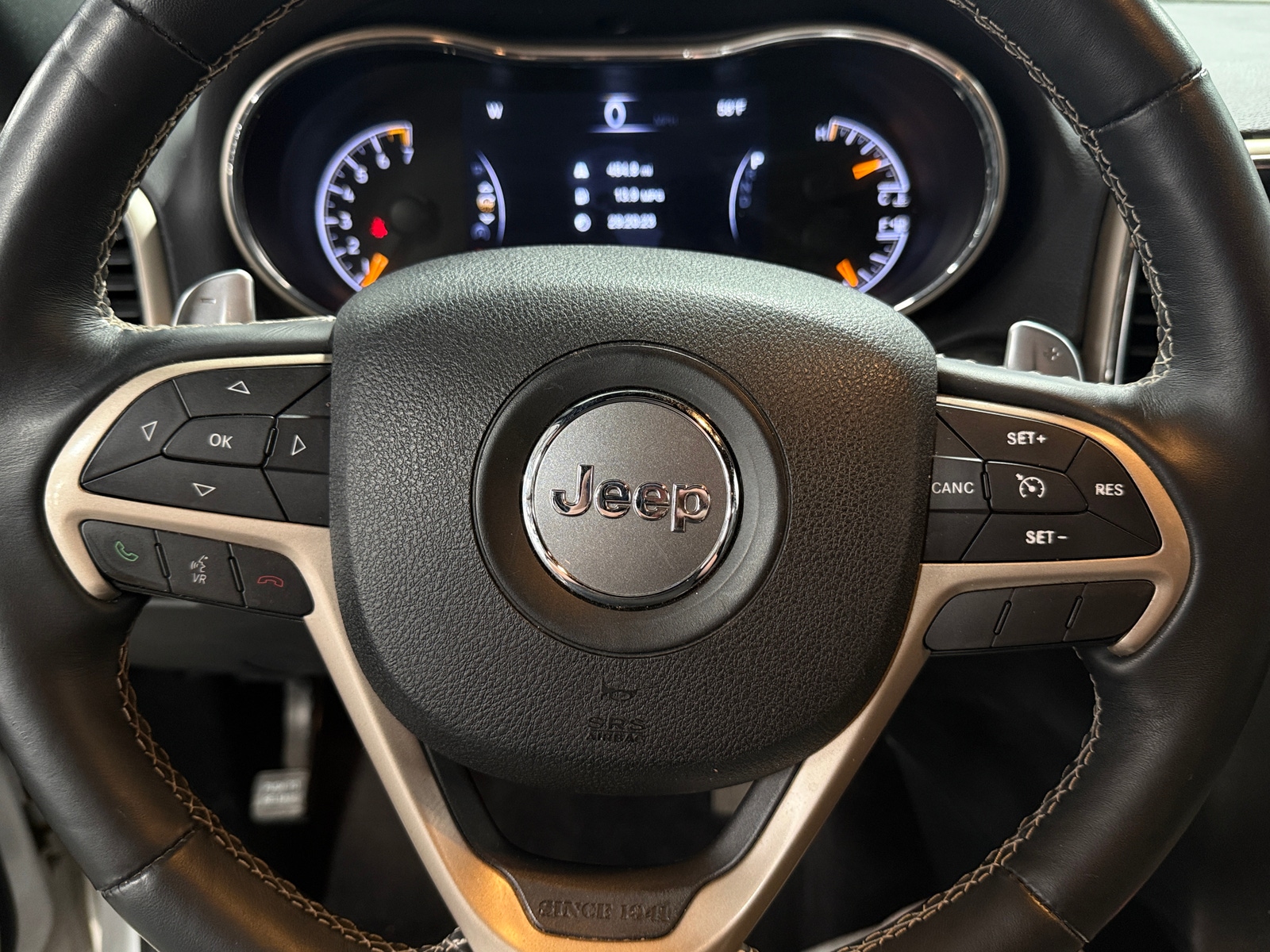 Thumbnail: 2017 Jeep Grand Cherokee - 4