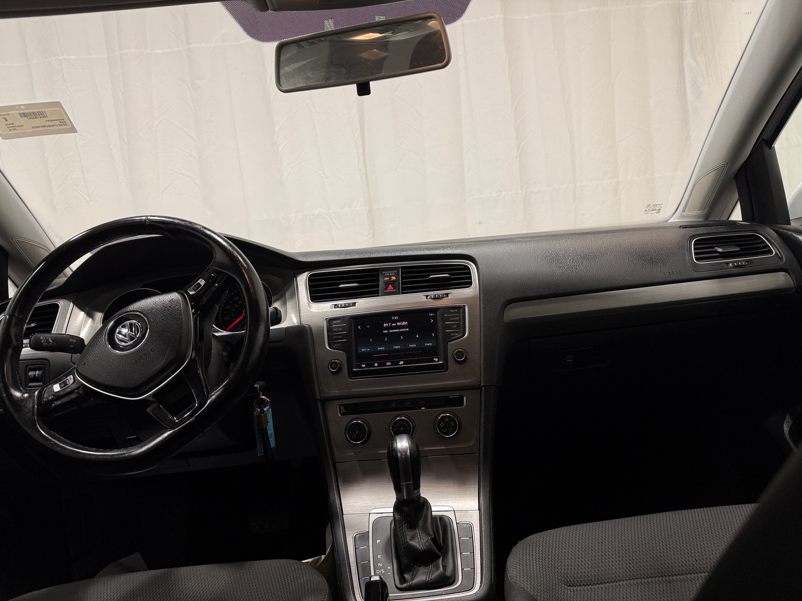 Thumbnail: 2016 Volkswagen Golf - 3