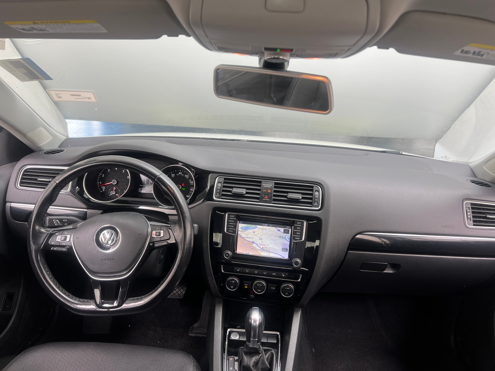 Thumbnail: 2017 Volkswagen Jetta - 2