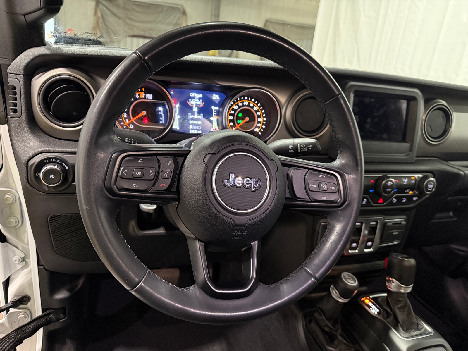 Thumbnail: 2020 Jeep Wrangler - 5