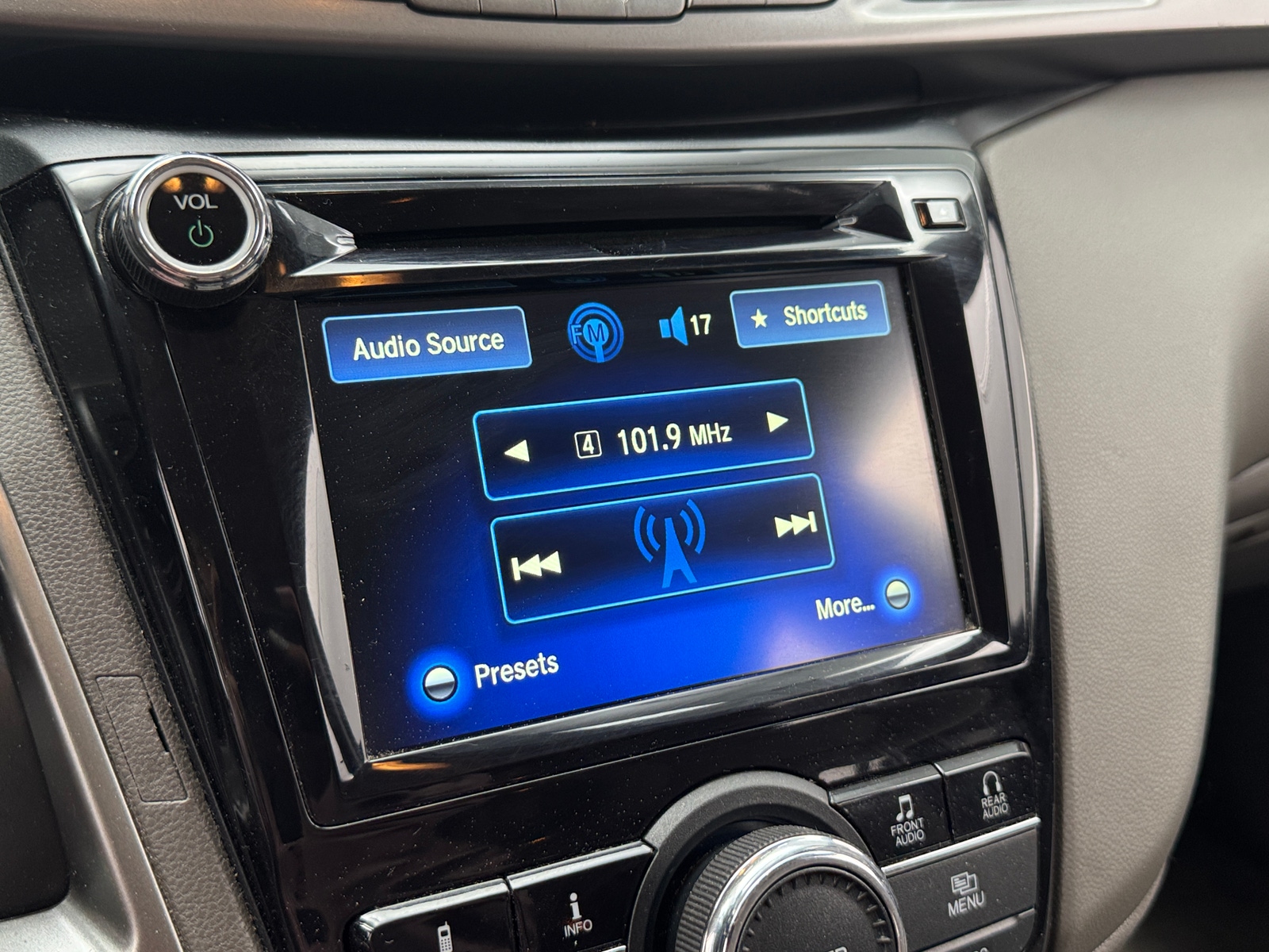 Thumbnail: 2016 Honda Odyssey - 4