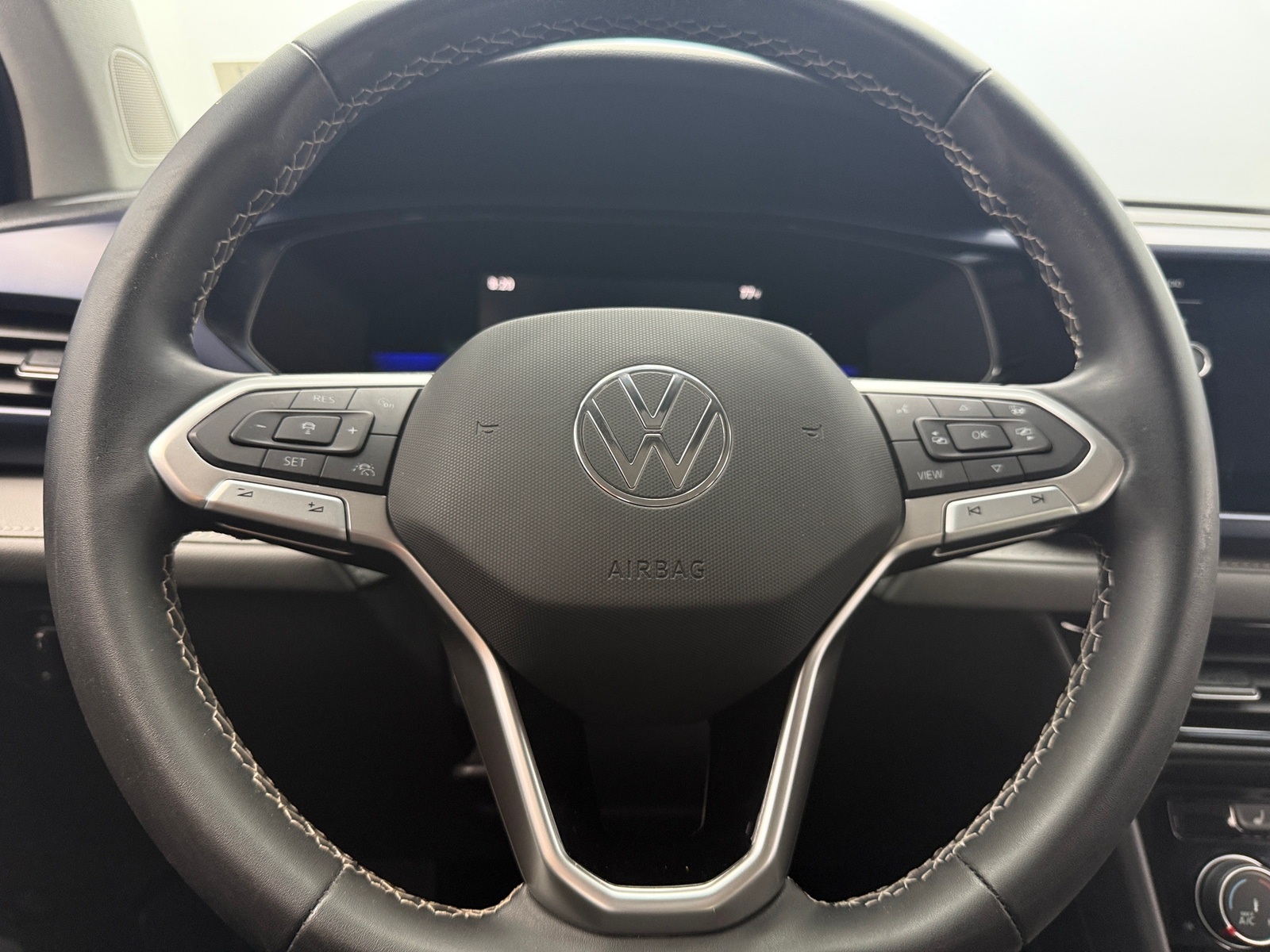 Thumbnail: 2023 Volkswagen Taos - 4