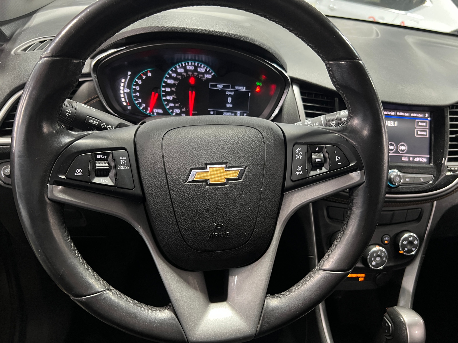 Thumbnail: 2022 Chevrolet Trax - 5
