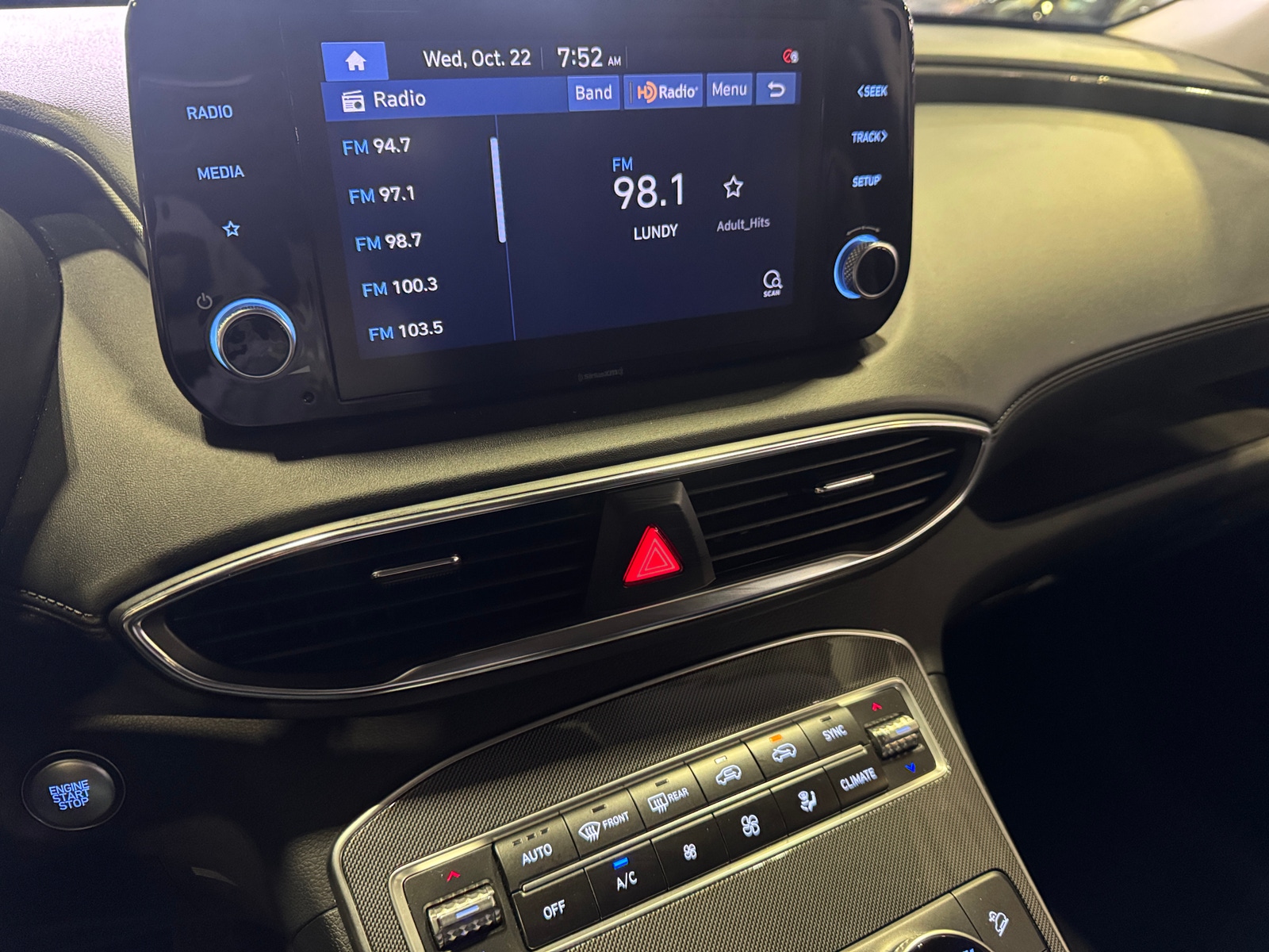 Thumbnail: 2022 Hyundai Santa Fe - 4