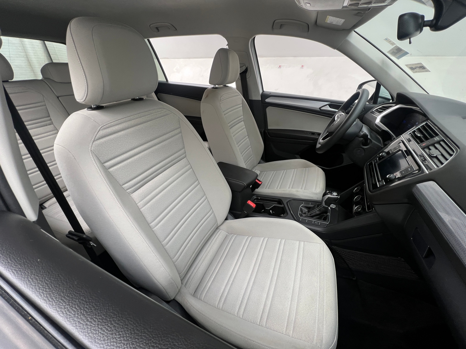 Thumbnail: 2023 Volkswagen Tiguan - 2