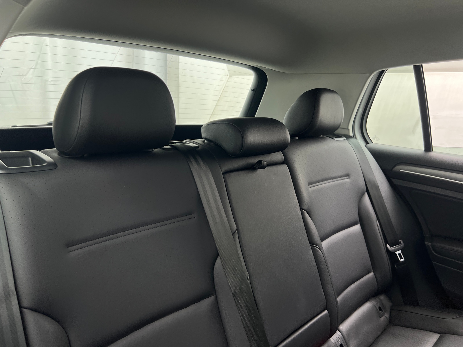Thumbnail: 2019 Volkswagen e-Golf - 5