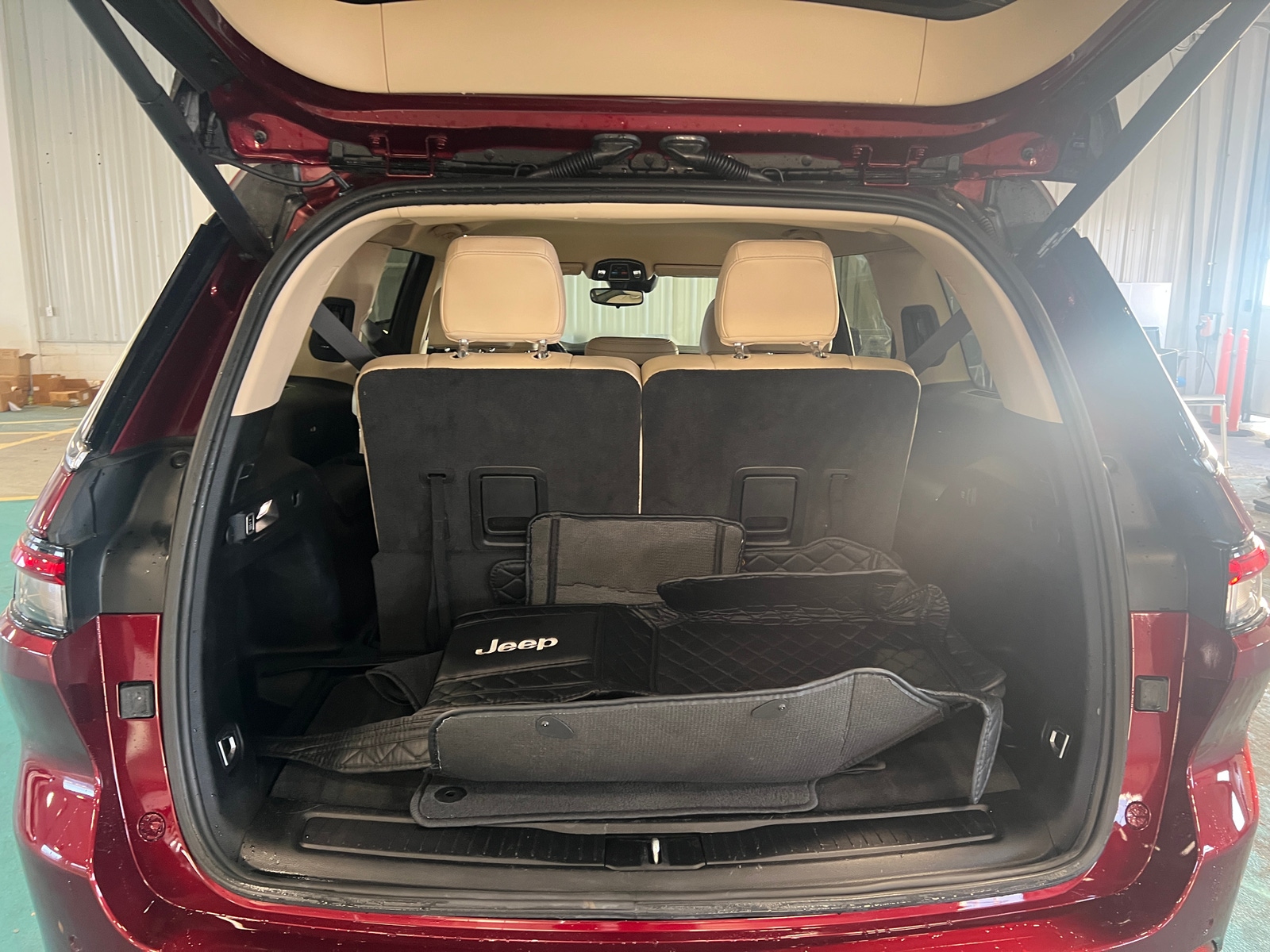 Thumbnail: 2021 Jeep Grand Cherokee L - 6