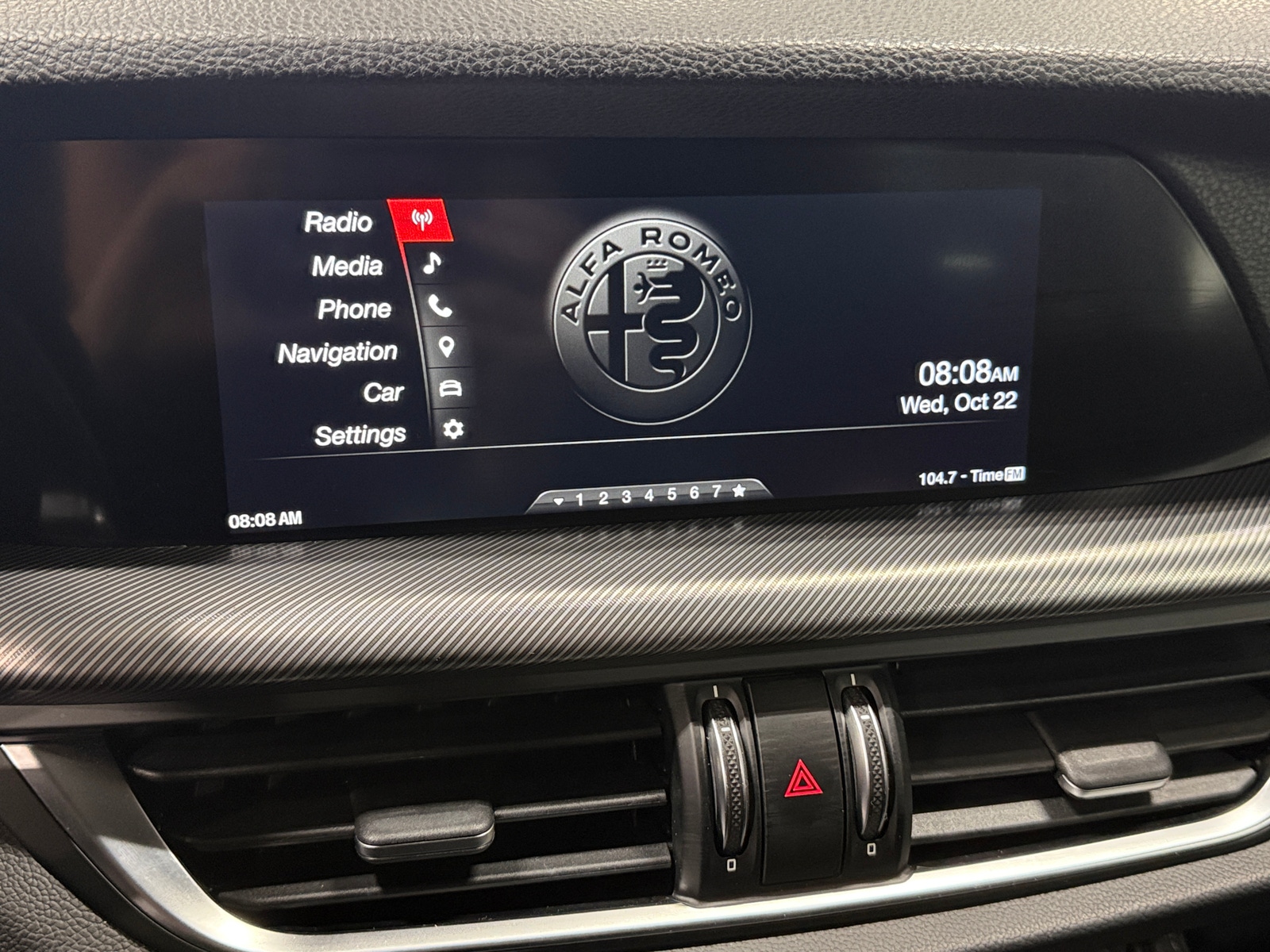 Thumbnail: 2019 Alfa Romeo Stelvio - 3