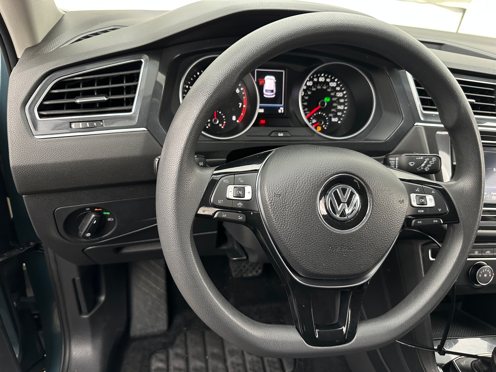 Thumbnail: 2019 Volkswagen Tiguan - 5