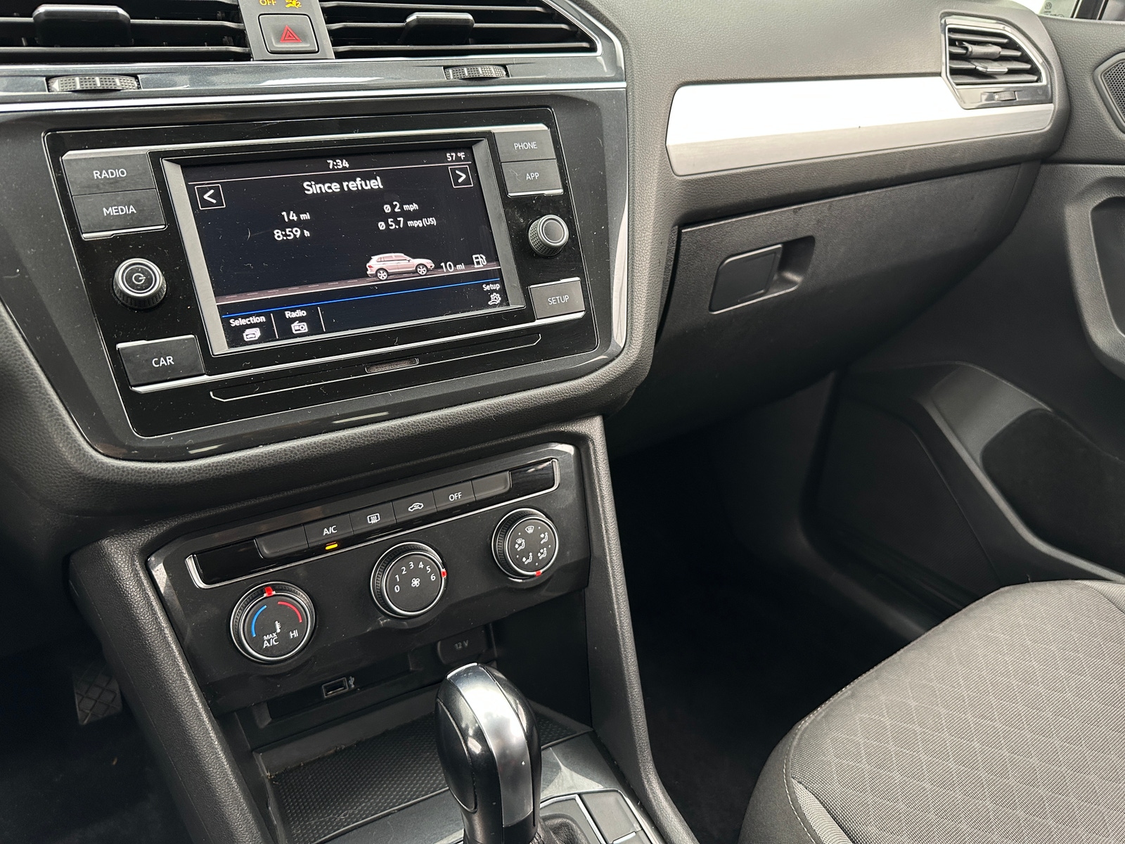 Thumbnail: 2019 Volkswagen Tiguan - 4