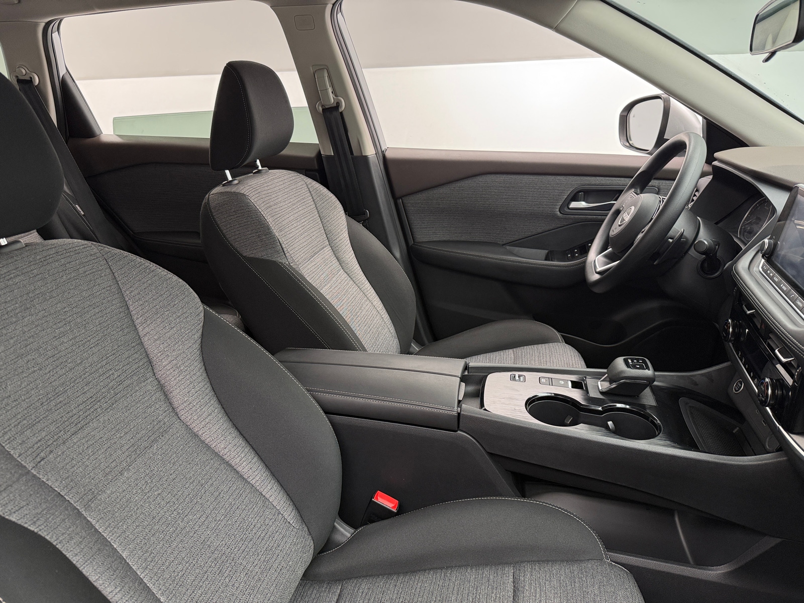 Thumbnail: 2022 Nissan Rogue - 2