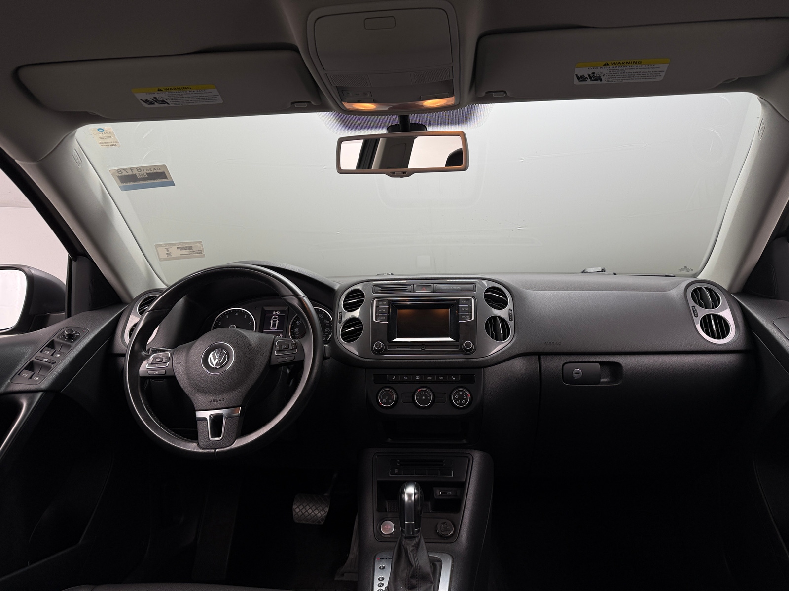 Thumbnail: 2016 Volkswagen Tiguan - 3