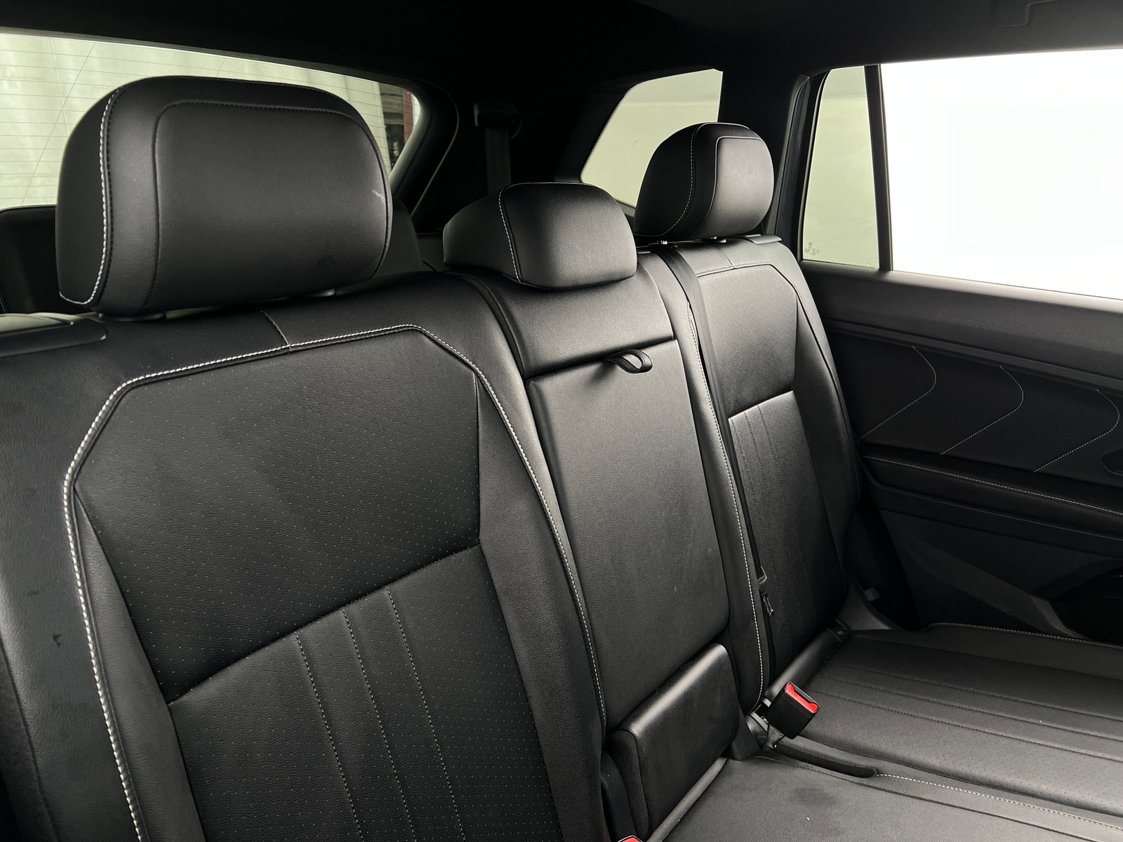 Thumbnail: 2023 Volkswagen Tiguan - 5