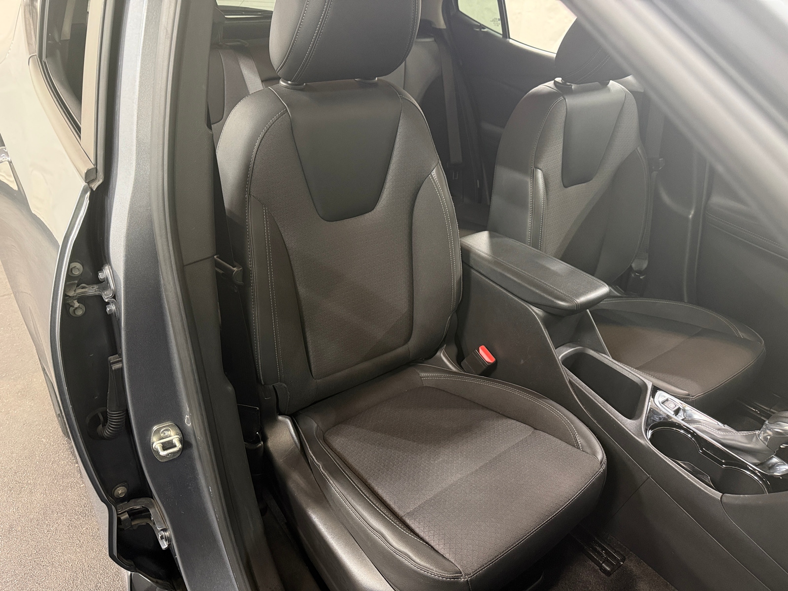 Thumbnail: 2022 Buick Encore GX - 2