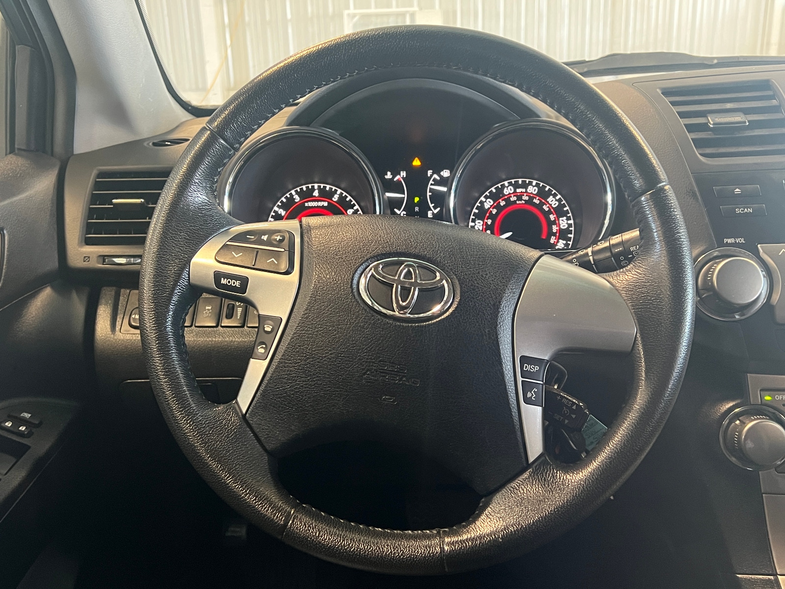 Thumbnail: 2011 Toyota Highlander - 5
