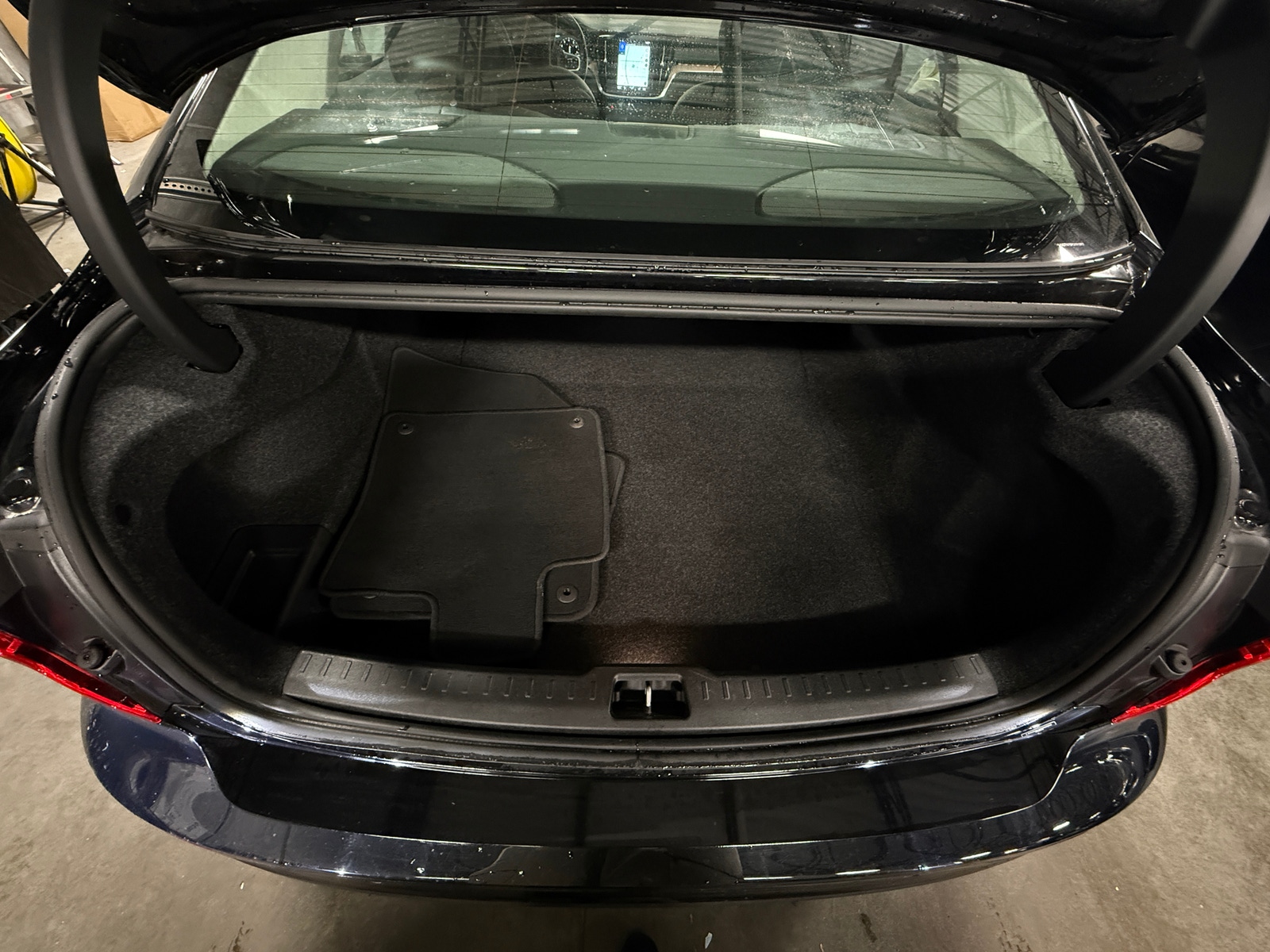 Thumbnail: 2021 Volvo S60 - 6