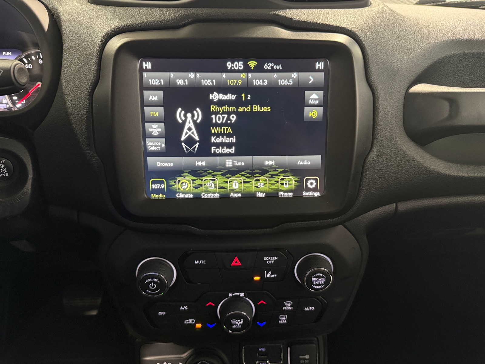 Thumbnail: 2022 Jeep Renegade - 3