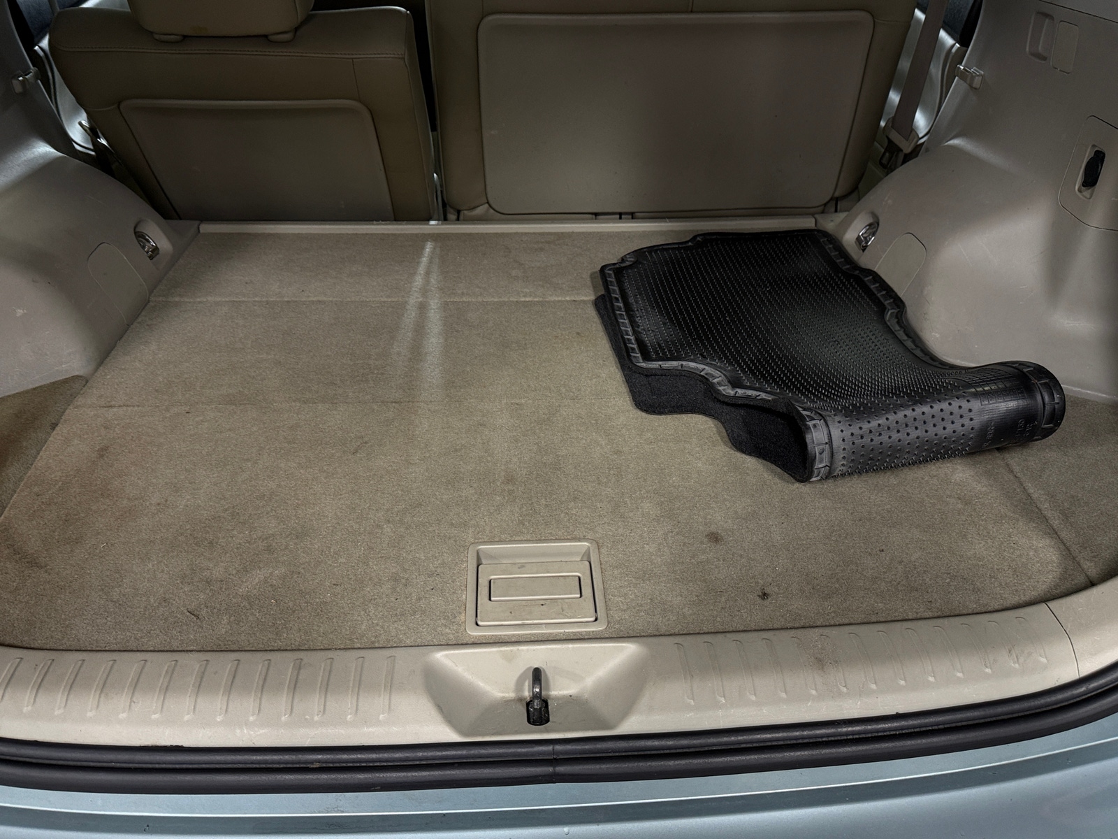 Thumbnail: 2013 Toyota Prius v - 7