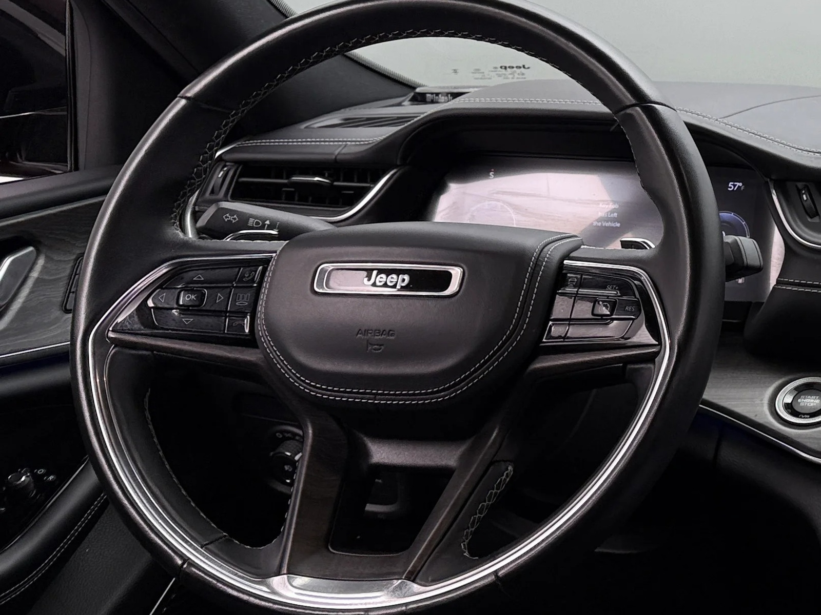 Thumbnail: 2022 Jeep Grand Cherokee L - 4