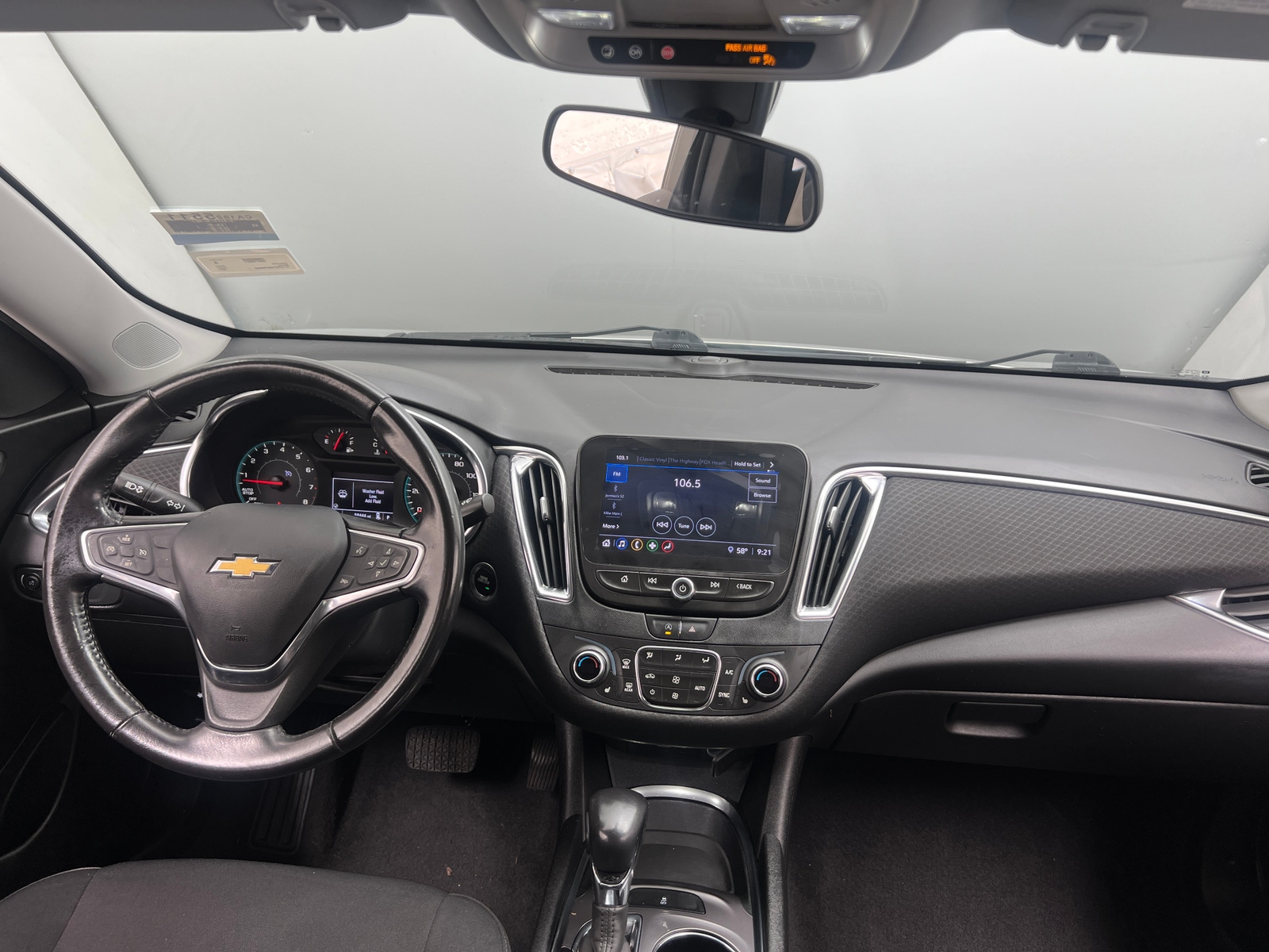 Thumbnail: 2021 Chevrolet Malibu - 3