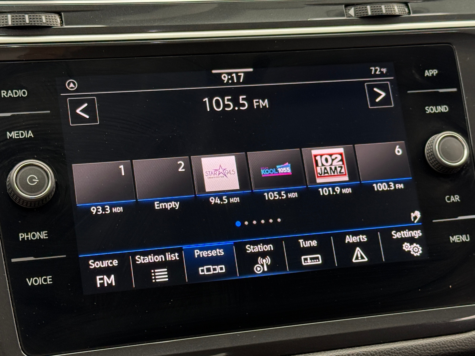 Thumbnail: 2024 Volkswagen Tiguan - 4