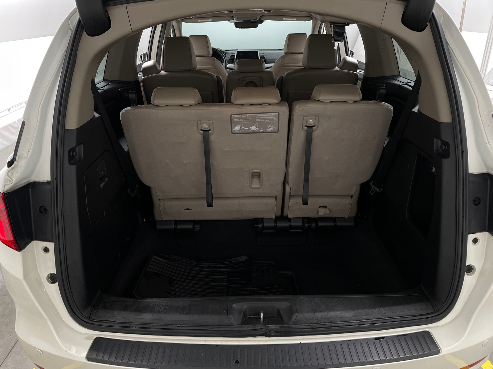 Thumbnail: 2019 Honda Odyssey - 6