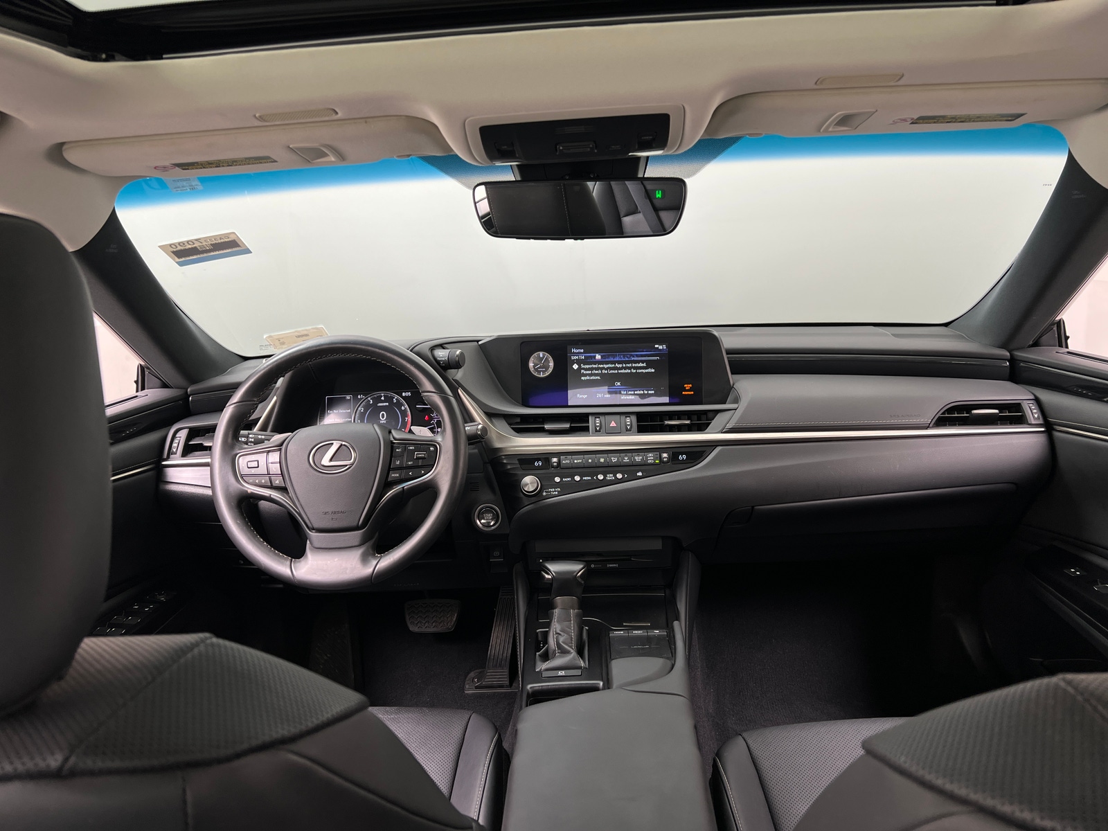 Thumbnail: 2021 Lexus ES - 2