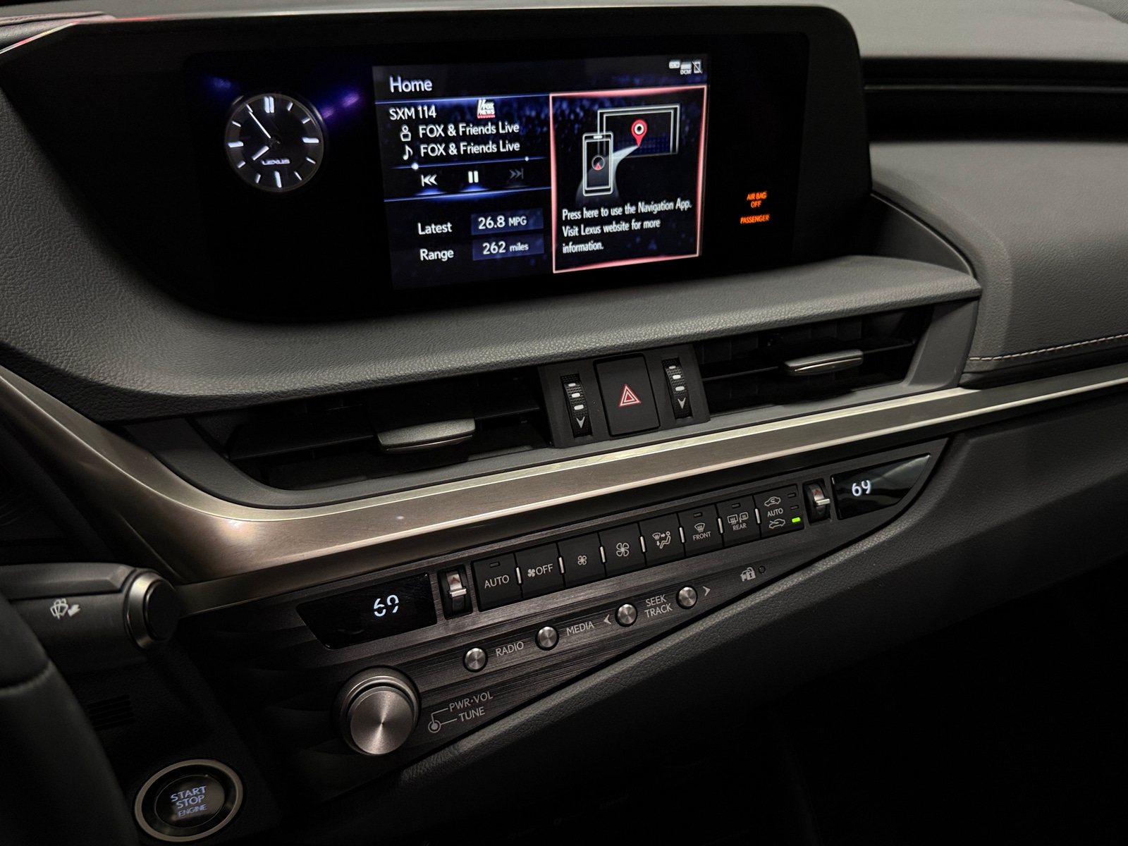 Thumbnail: 2021 Lexus ES - 3