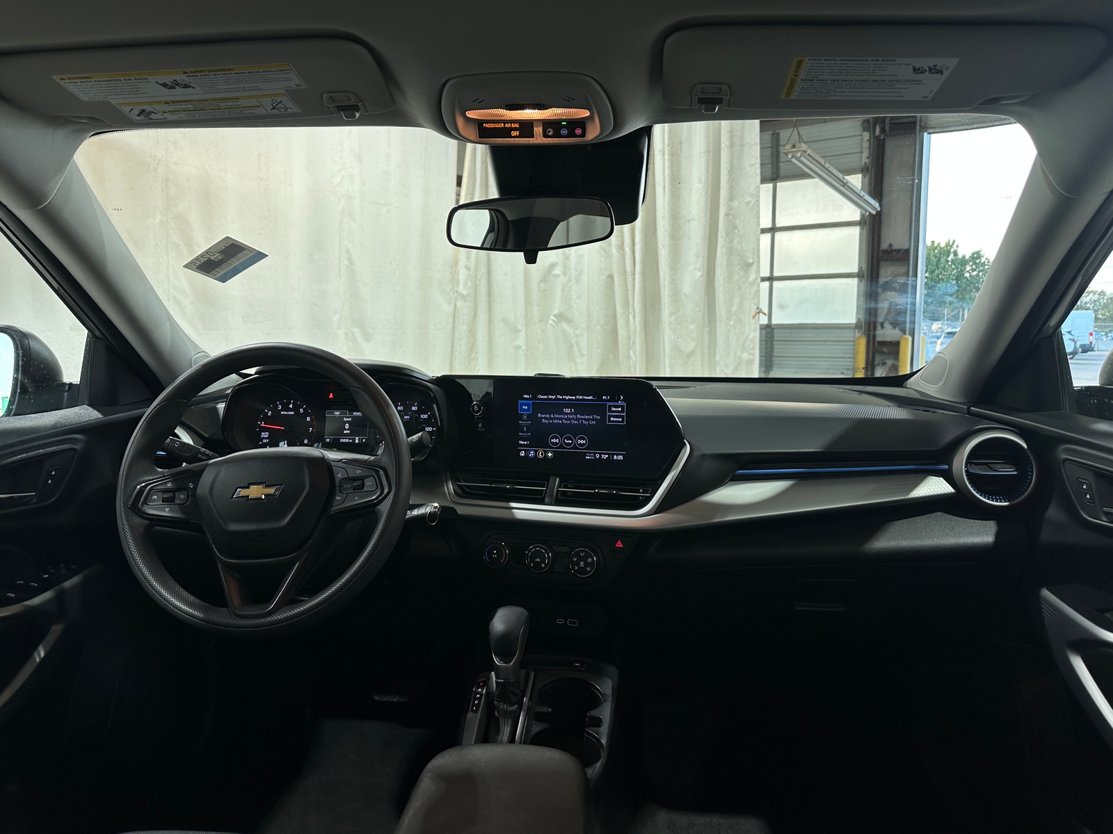 Thumbnail: 2024 Chevrolet Trax - 3