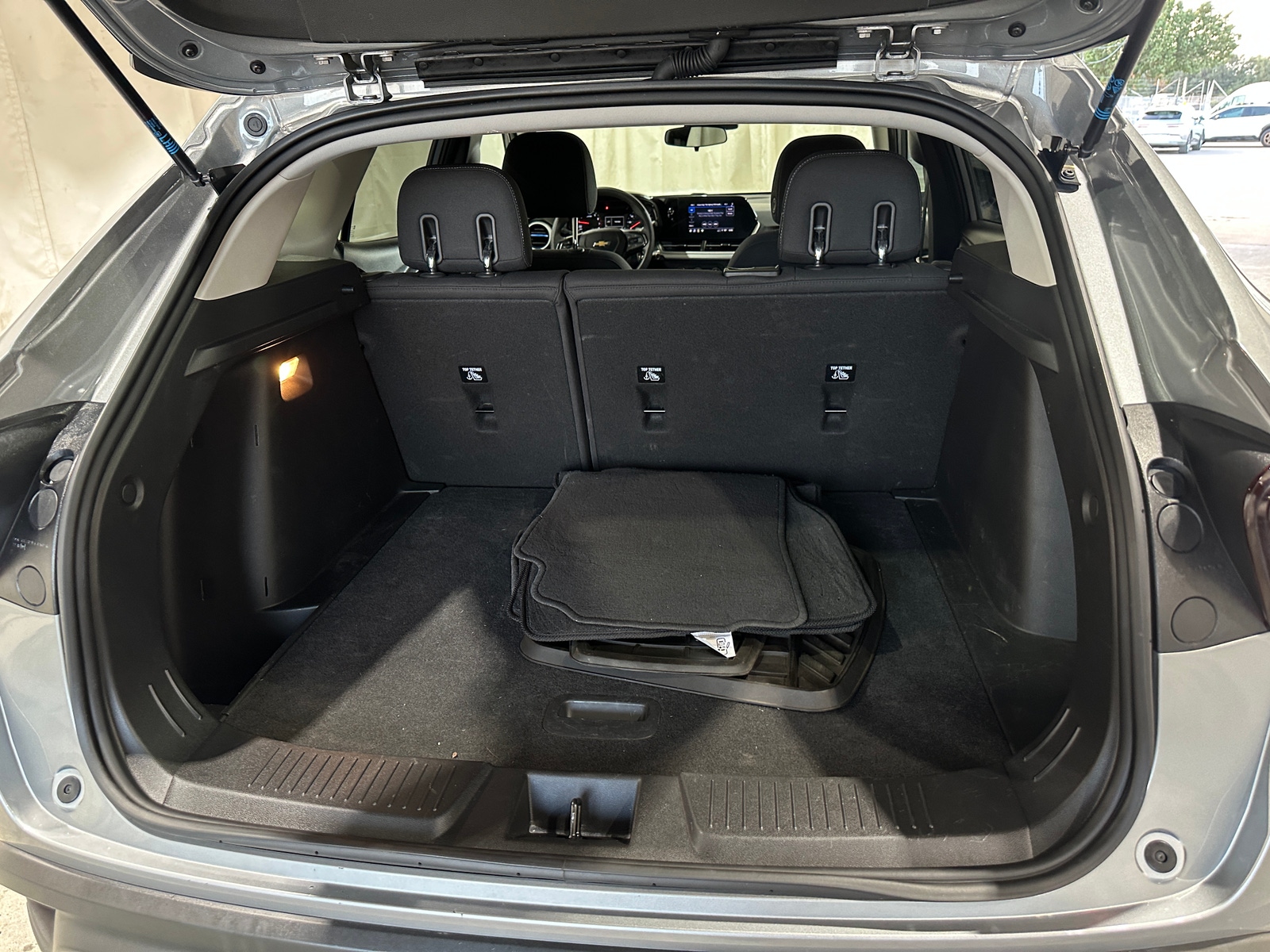 Thumbnail: 2024 Chevrolet Trax - 7