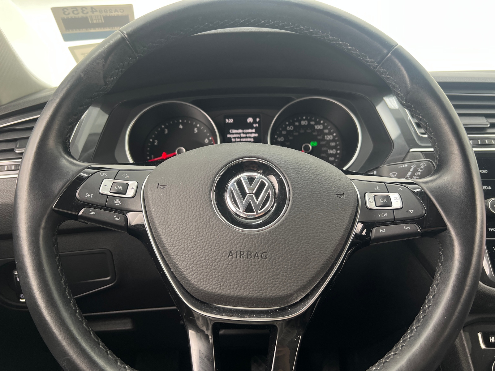 Thumbnail: 2019 Volkswagen Tiguan - 4