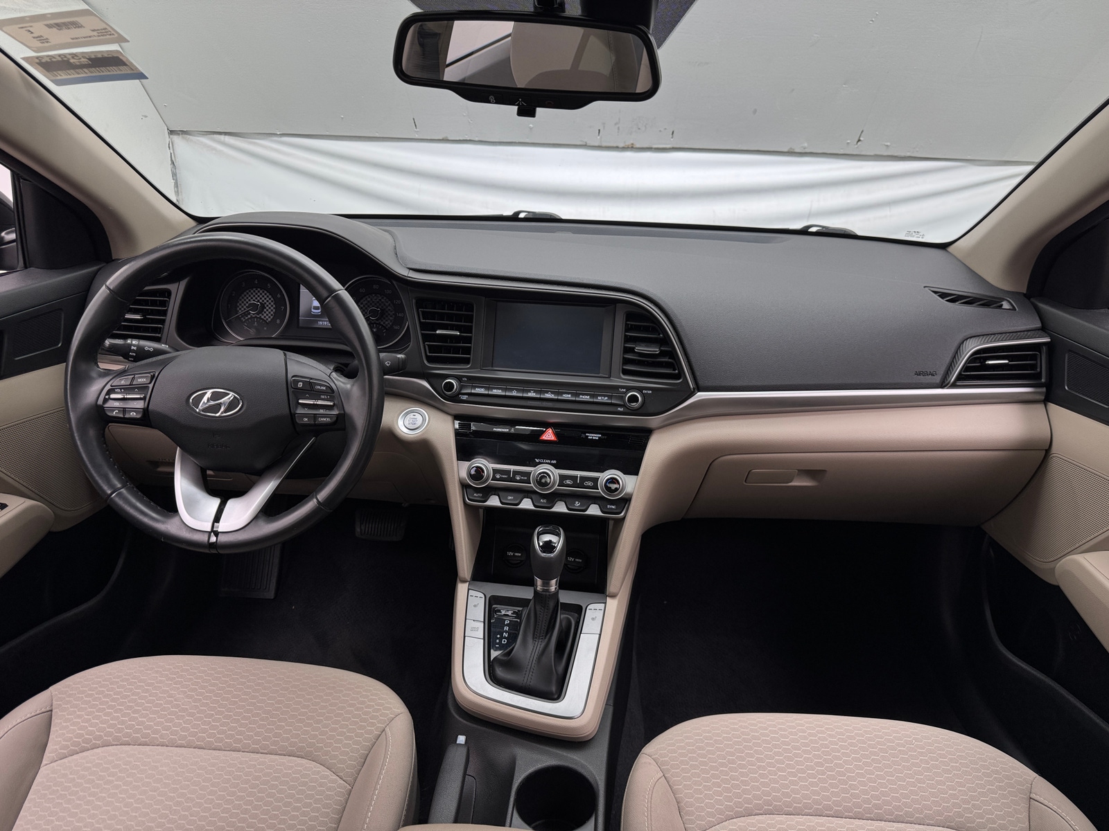 Thumbnail: 2019 Hyundai Elantra - 3