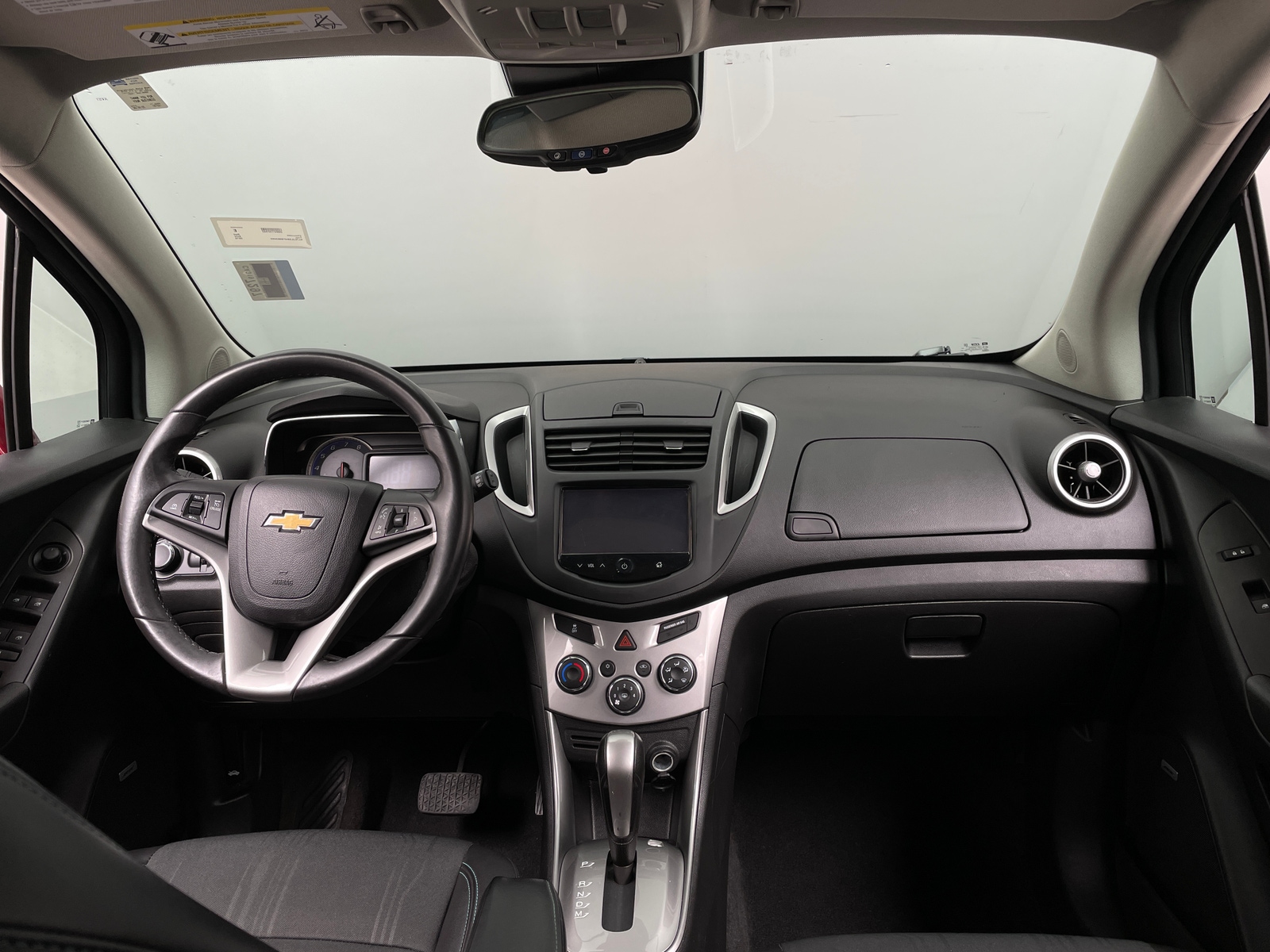 Thumbnail: 2015 Chevrolet Trax - 3